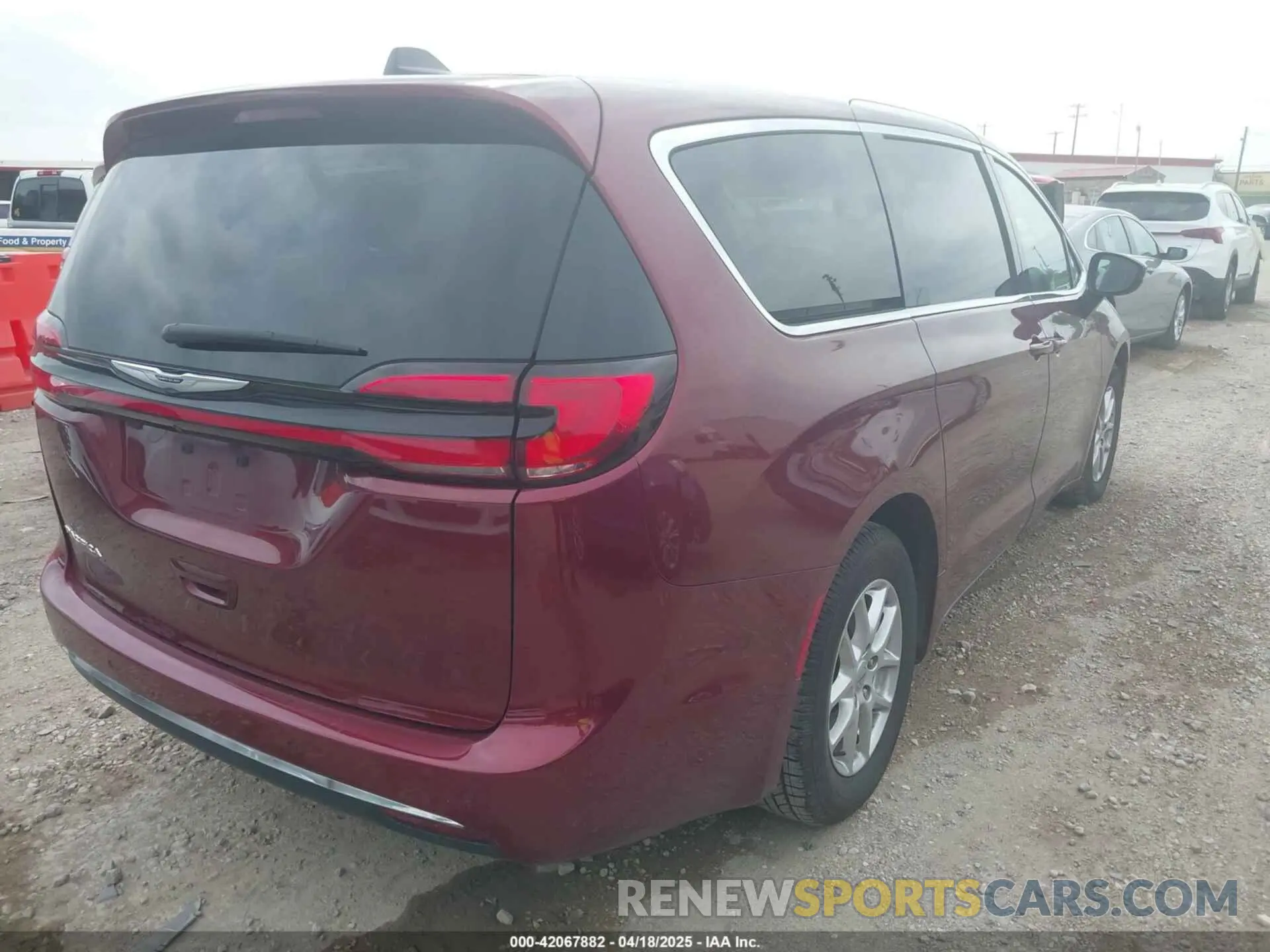 4 Photograph of a damaged car 2C4RC1BG5PR578223 CHRYSLER PACIFICA 2023