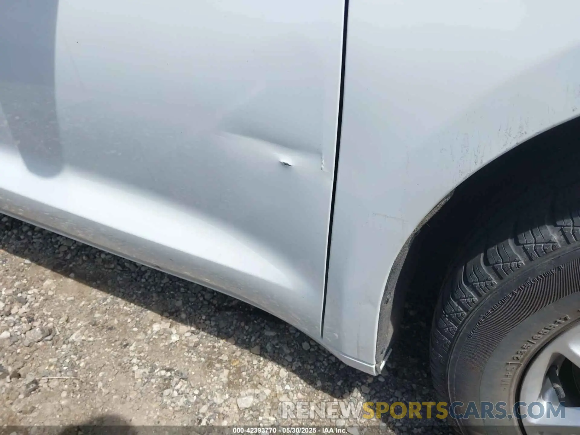6 Photograph of a damaged car 2C4RC1BG5PR601256 CHRYSLER PACIFICA 2023
