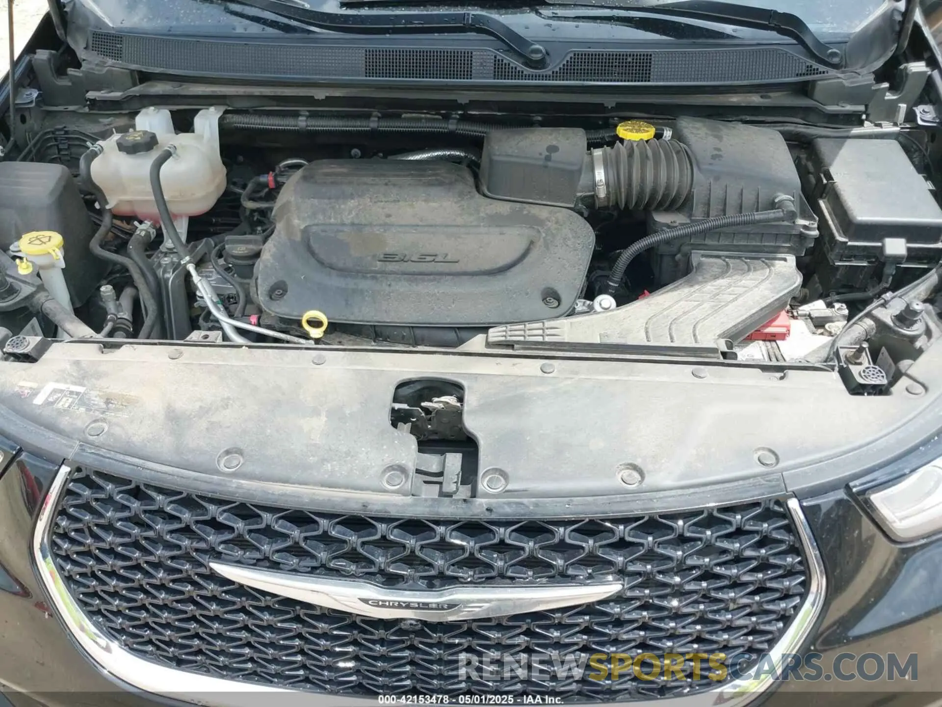10 Photograph of a damaged car 2C4RC1BG5PR601676 CHRYSLER PACIFICA 2023