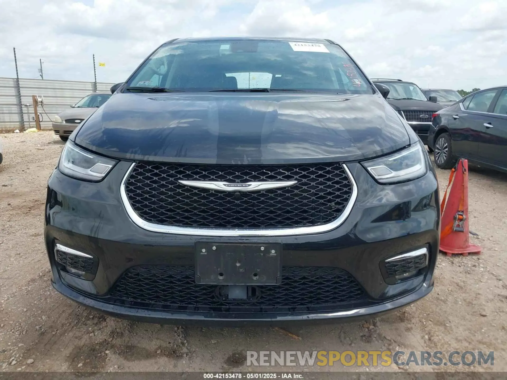 12 Photograph of a damaged car 2C4RC1BG5PR601676 CHRYSLER PACIFICA 2023