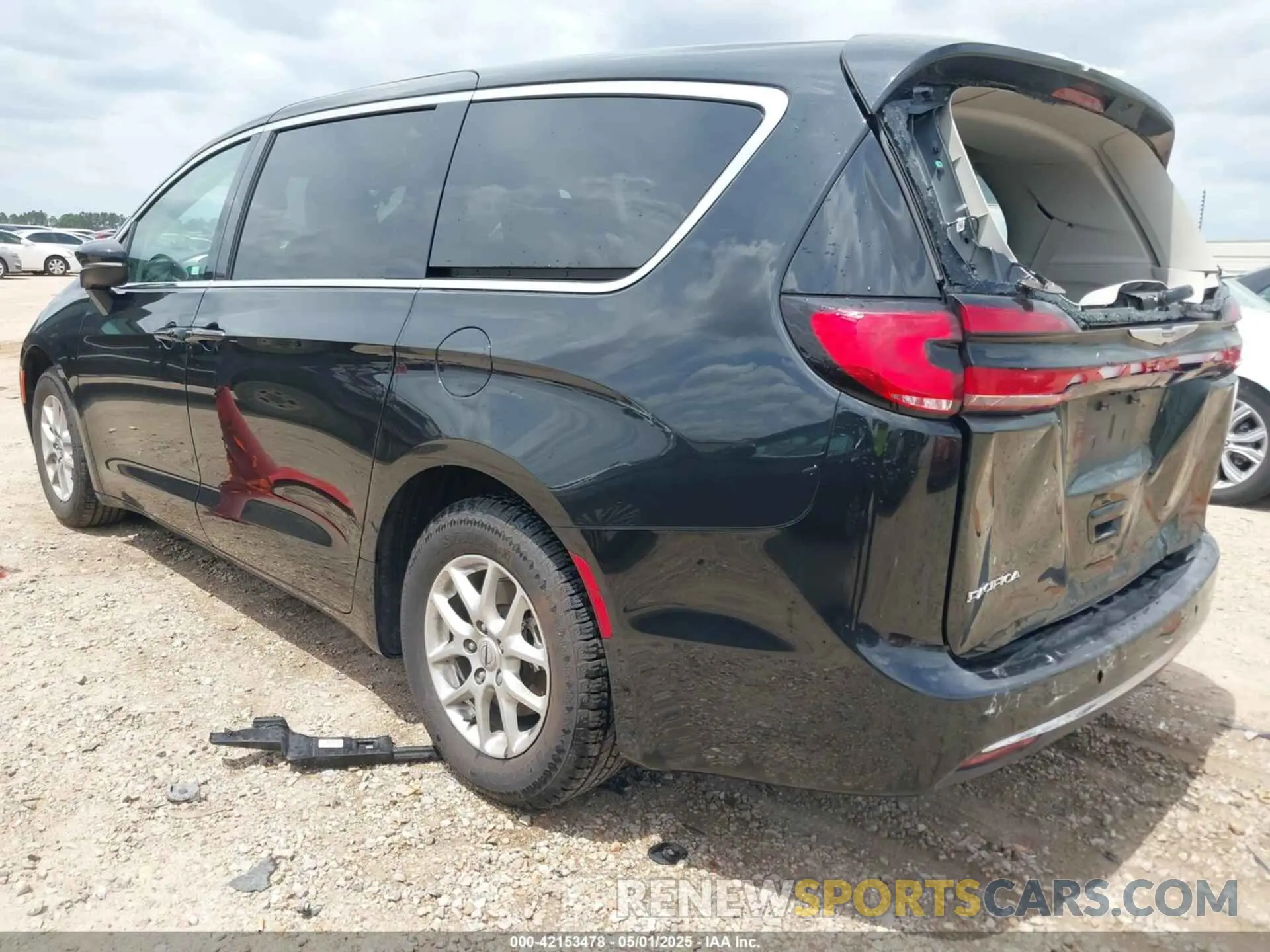 3 Photograph of a damaged car 2C4RC1BG5PR601676 CHRYSLER PACIFICA 2023