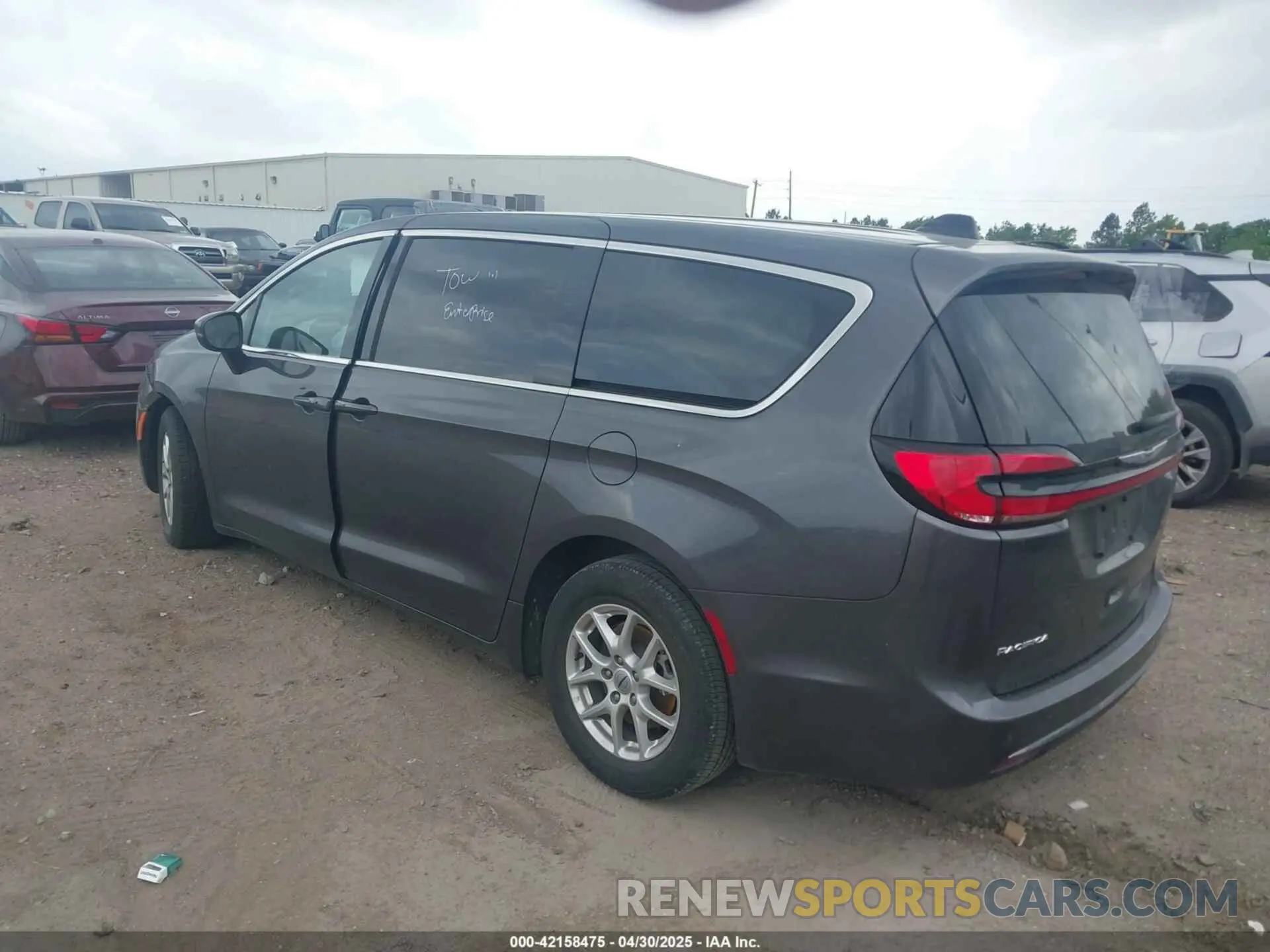 3 Photograph of a damaged car 2C4RC1BG5PR602455 CHRYSLER PACIFICA 2023