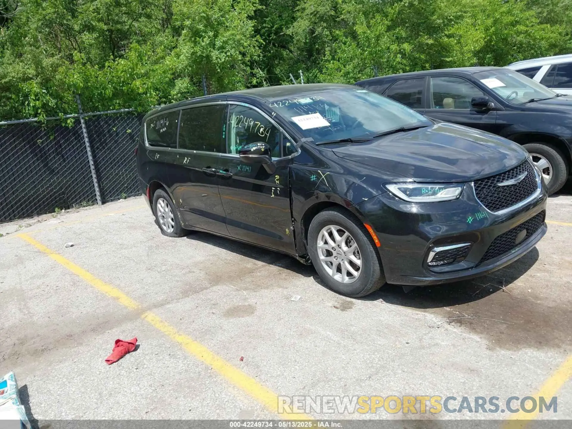 1 Photograph of a damaged car 2C4RC1BG5PR606425 CHRYSLER PACIFICA 2023