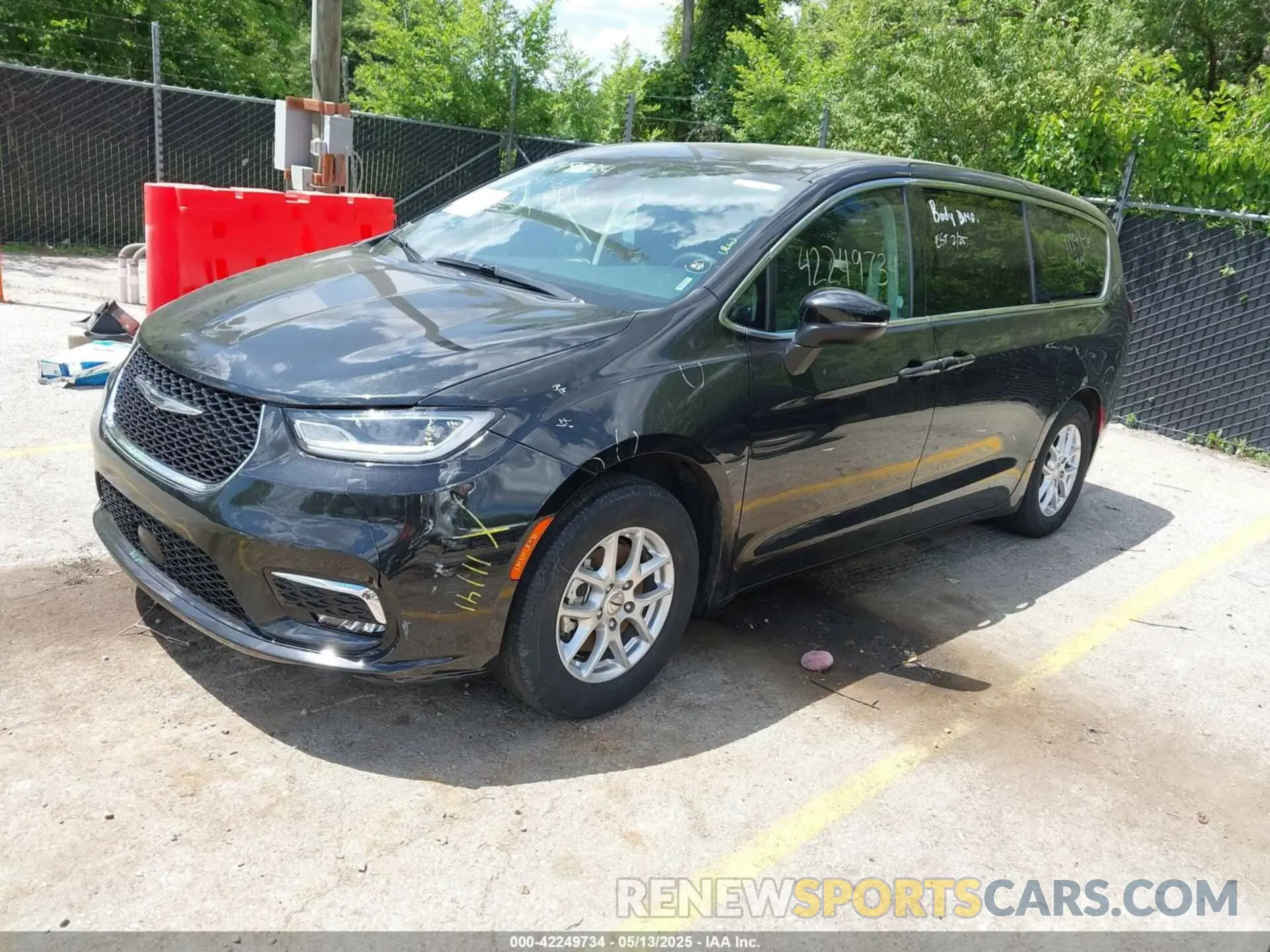 2 Photograph of a damaged car 2C4RC1BG5PR606425 CHRYSLER PACIFICA 2023