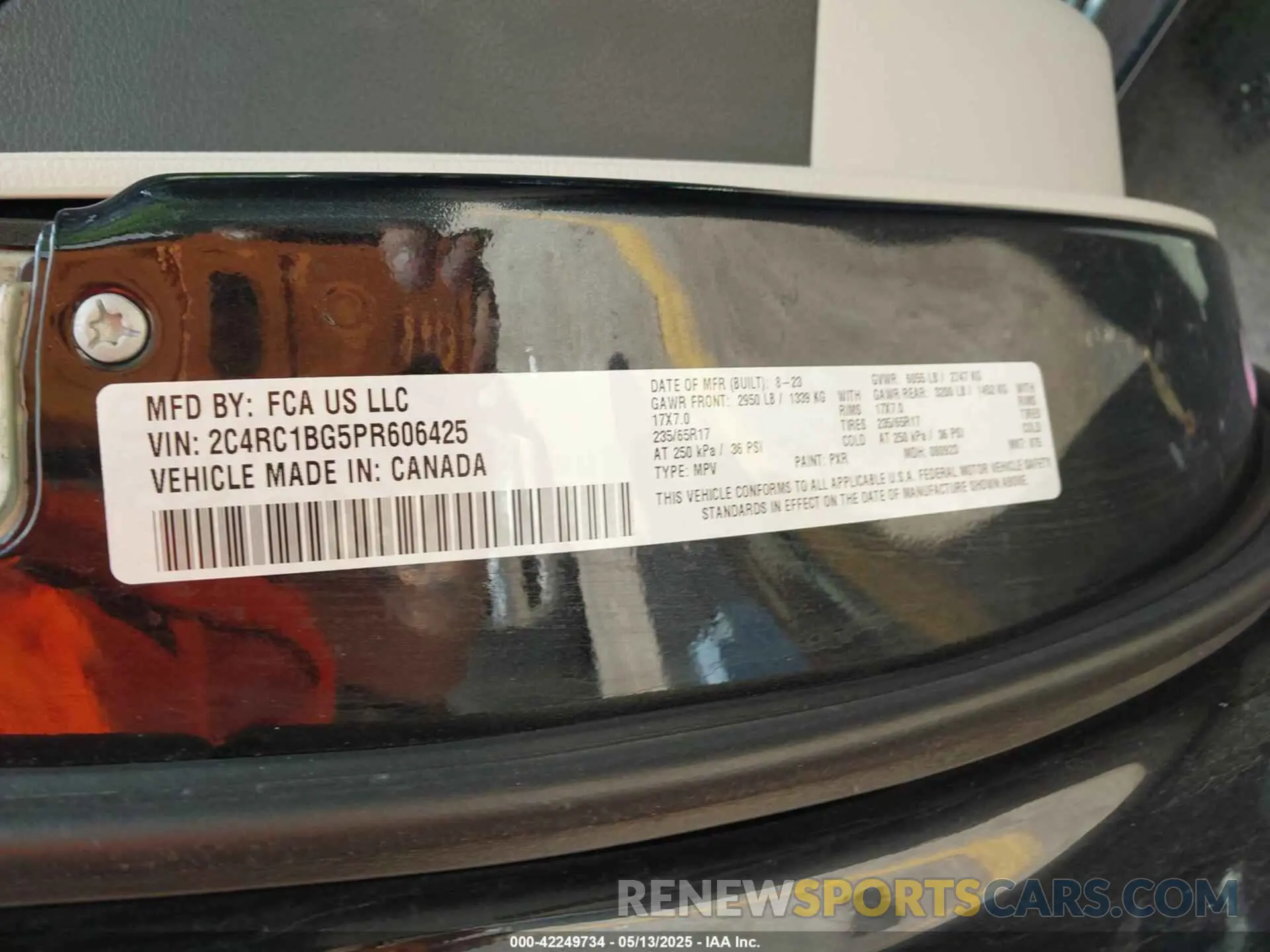 9 Photograph of a damaged car 2C4RC1BG5PR606425 CHRYSLER PACIFICA 2023