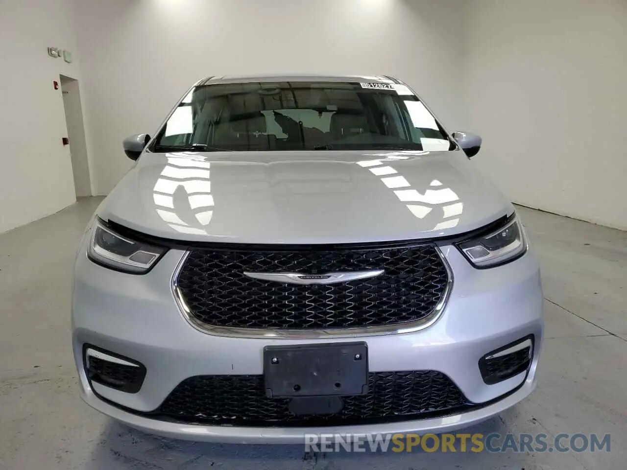 5 Photograph of a damaged car 2C4RC1BG5PR620616 CHRYSLER PACIFICA 2023