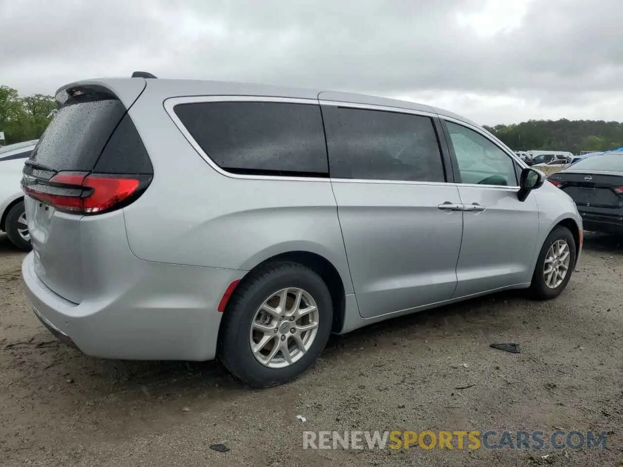 3 Photograph of a damaged car 2C4RC1BG5PR621331 CHRYSLER PACIFICA 2023