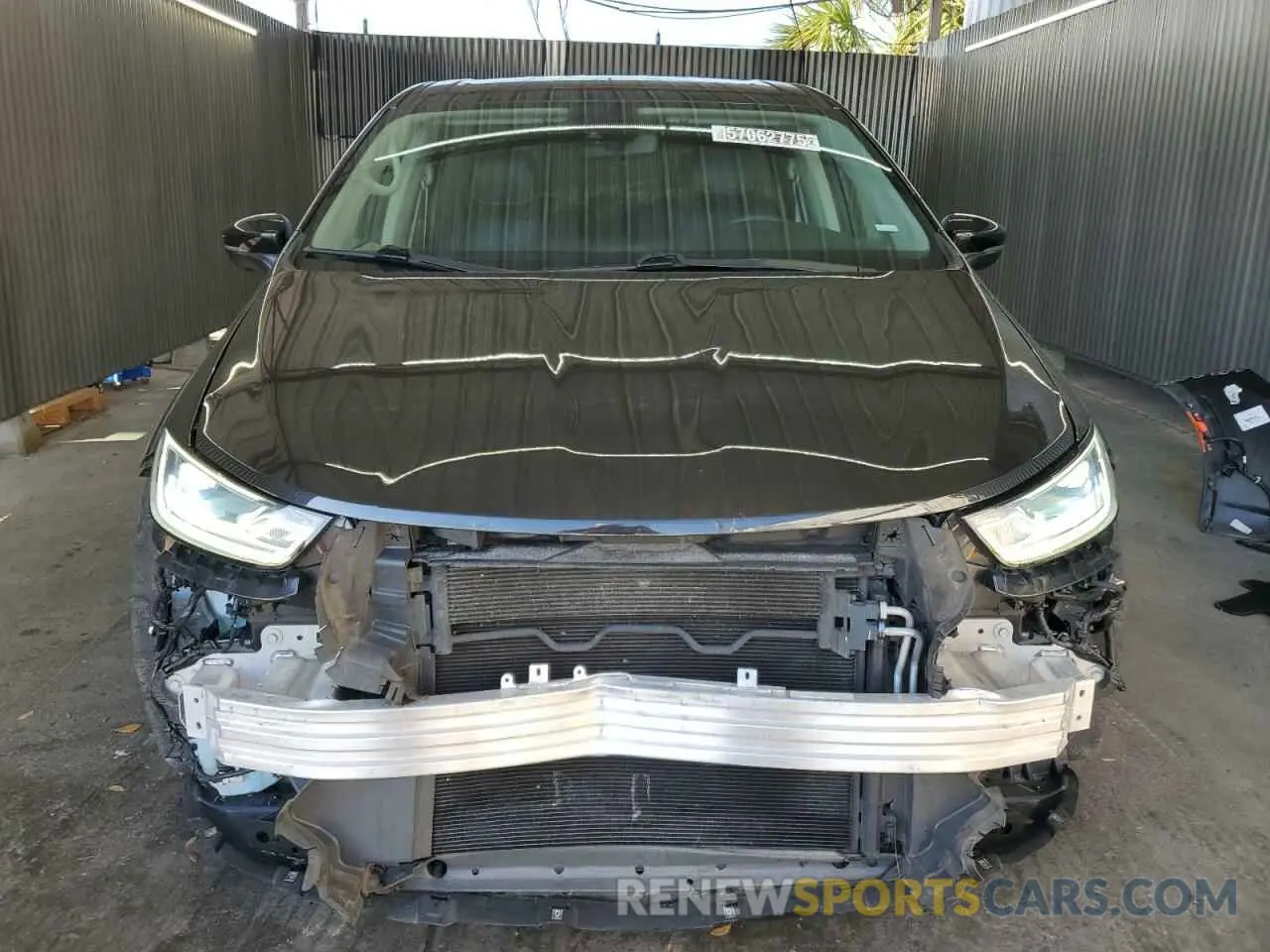5 Photograph of a damaged car 2C4RC1BG5PR624648 CHRYSLER PACIFICA 2023
