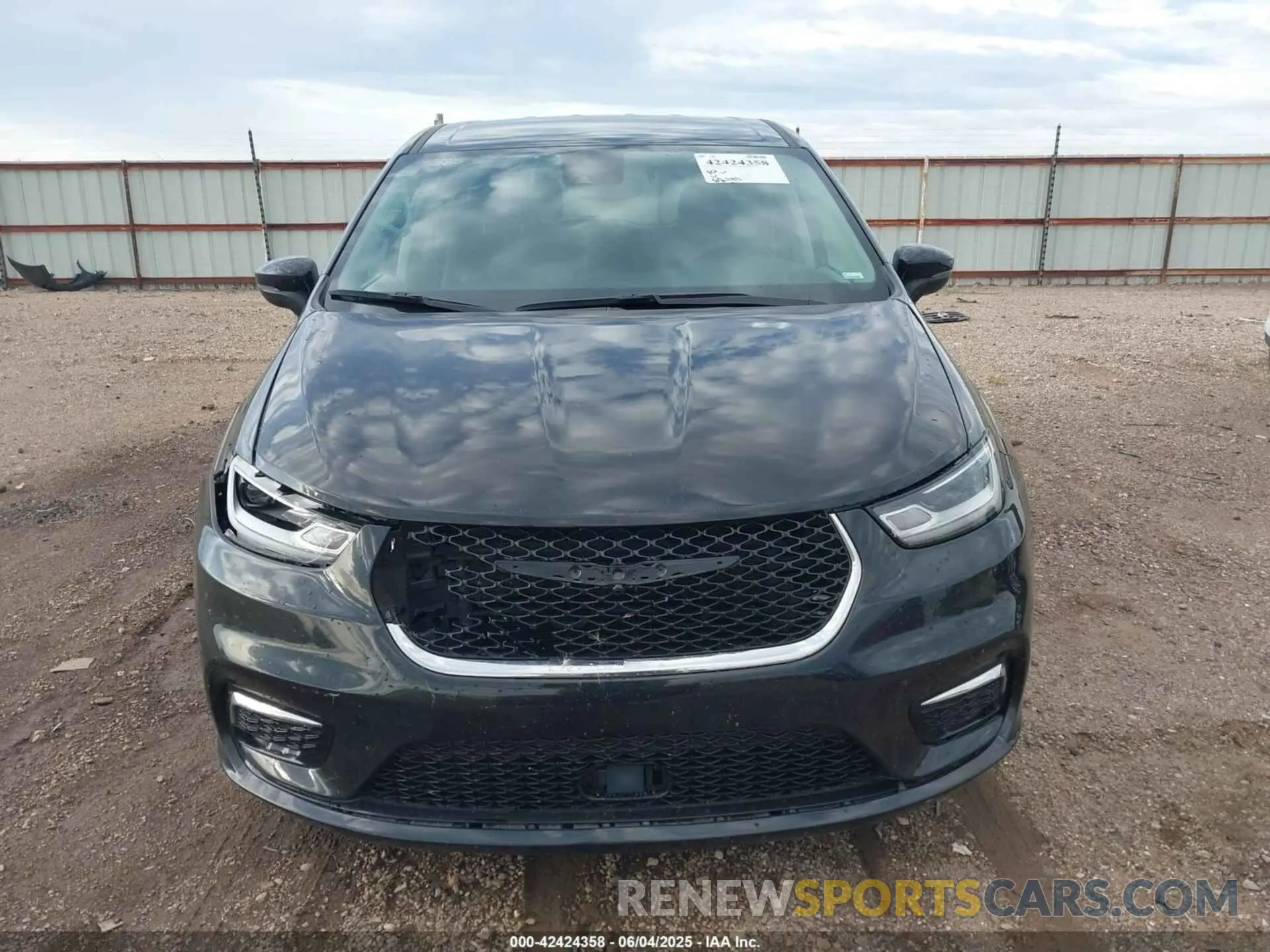 12 Photograph of a damaged car 2C4RC1BG5PR627887 CHRYSLER PACIFICA 2023