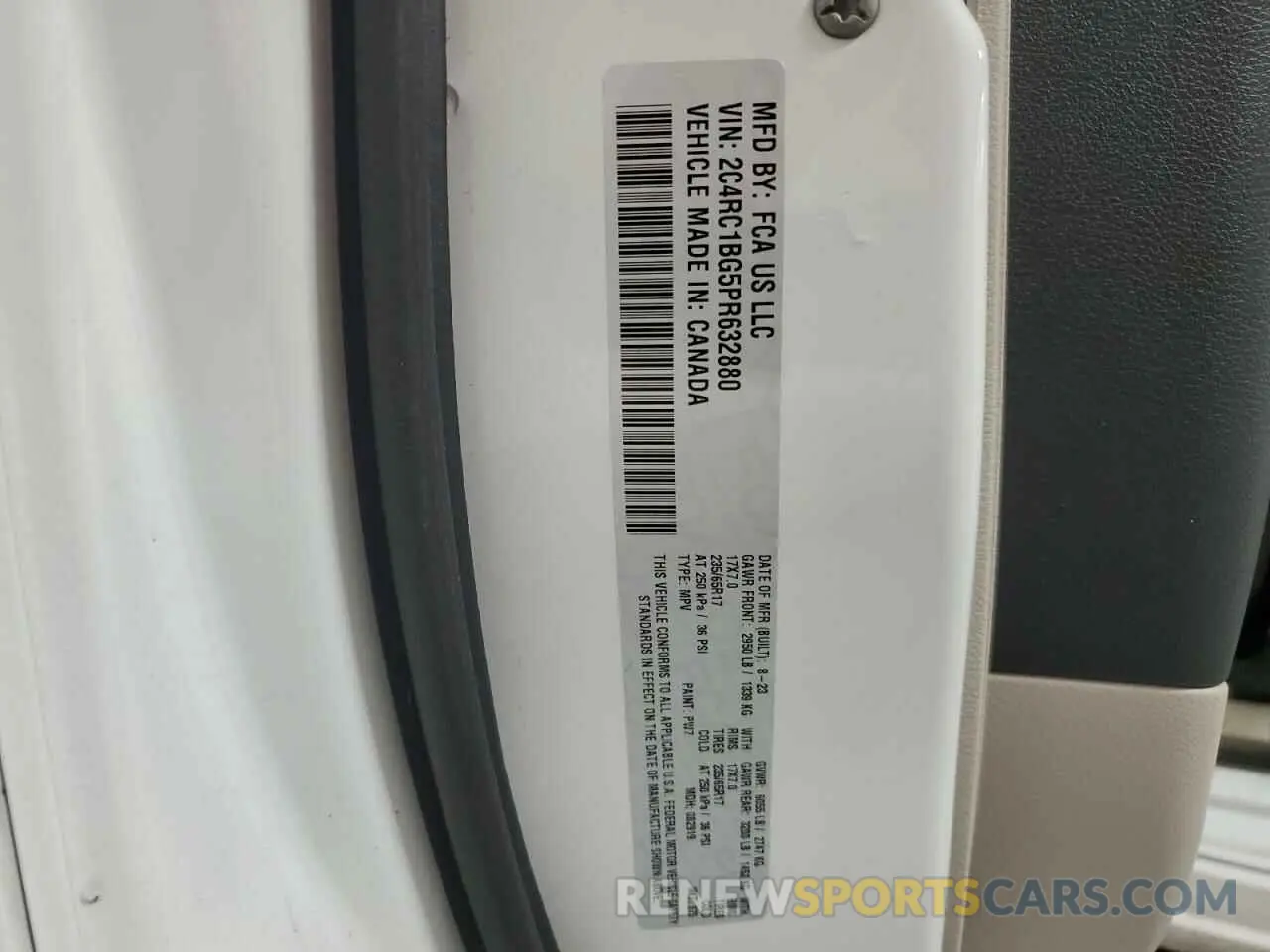 13 Photograph of a damaged car 2C4RC1BG5PR632880 CHRYSLER PACIFICA 2023