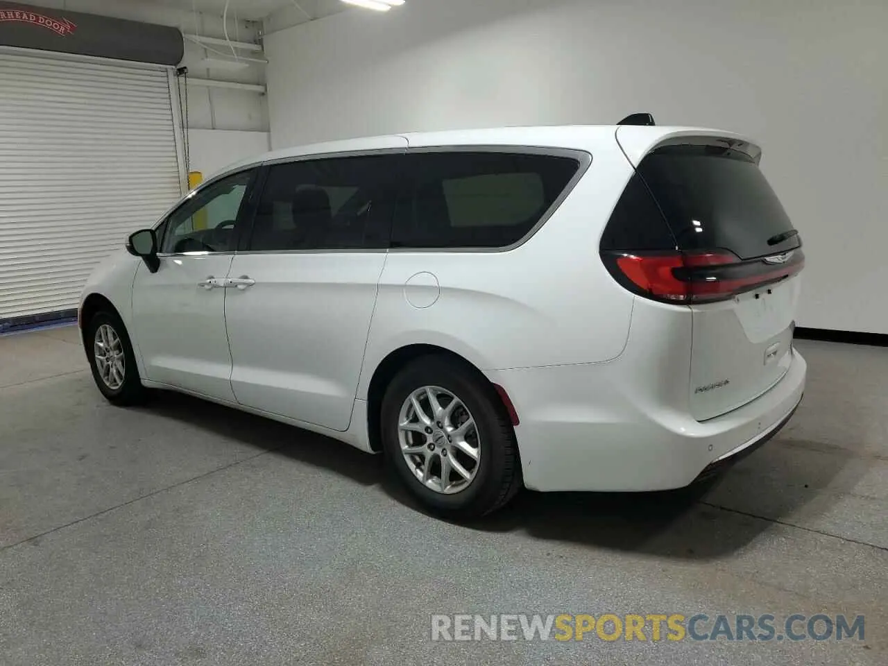2 Photograph of a damaged car 2C4RC1BG5PR632880 CHRYSLER PACIFICA 2023