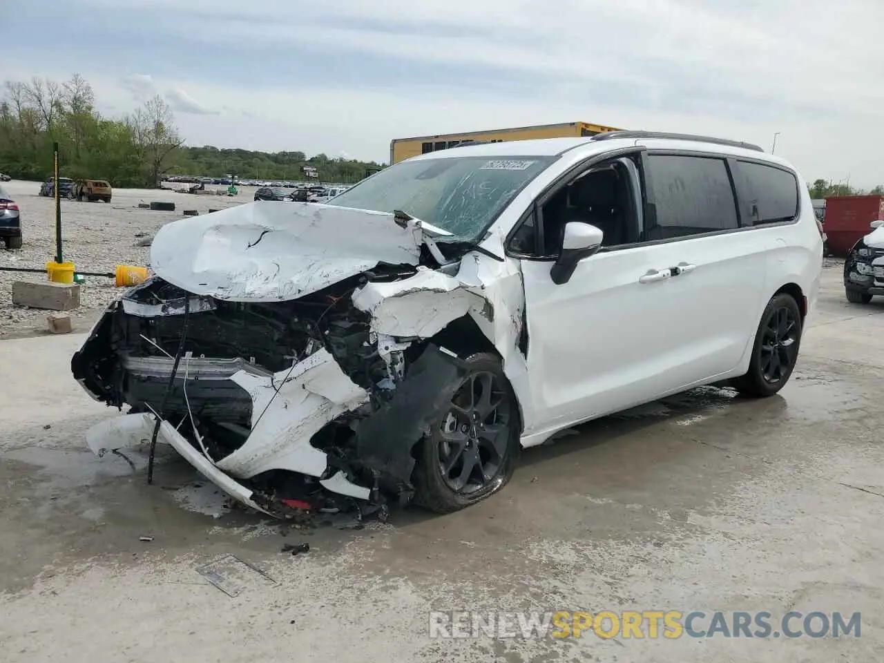 1 Photograph of a damaged car 2C4RC1BG6PR509055 CHRYSLER PACIFICA 2023