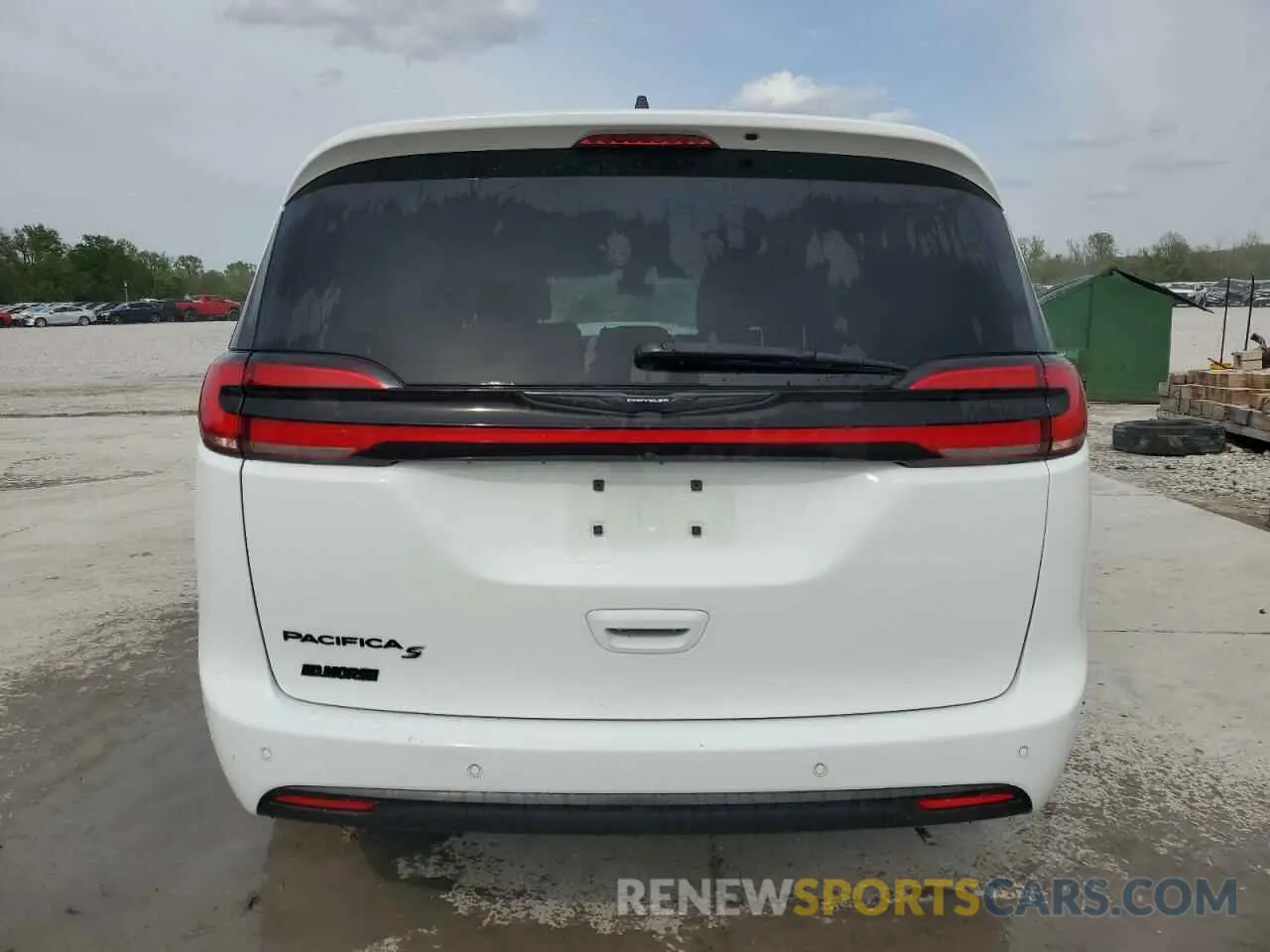 6 Photograph of a damaged car 2C4RC1BG6PR509055 CHRYSLER PACIFICA 2023