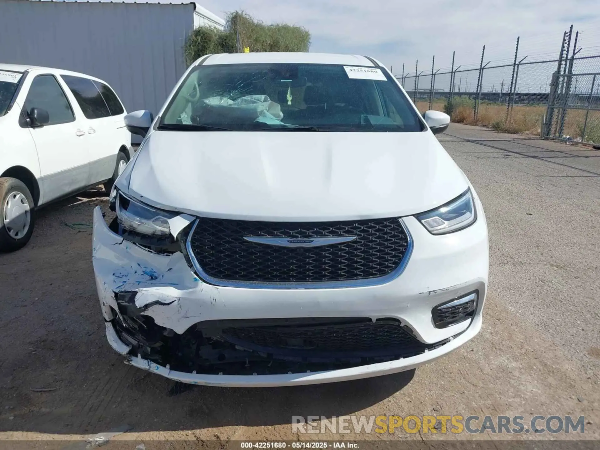 12 Photograph of a damaged car 2C4RC1BG6PR531640 CHRYSLER PACIFICA 2023