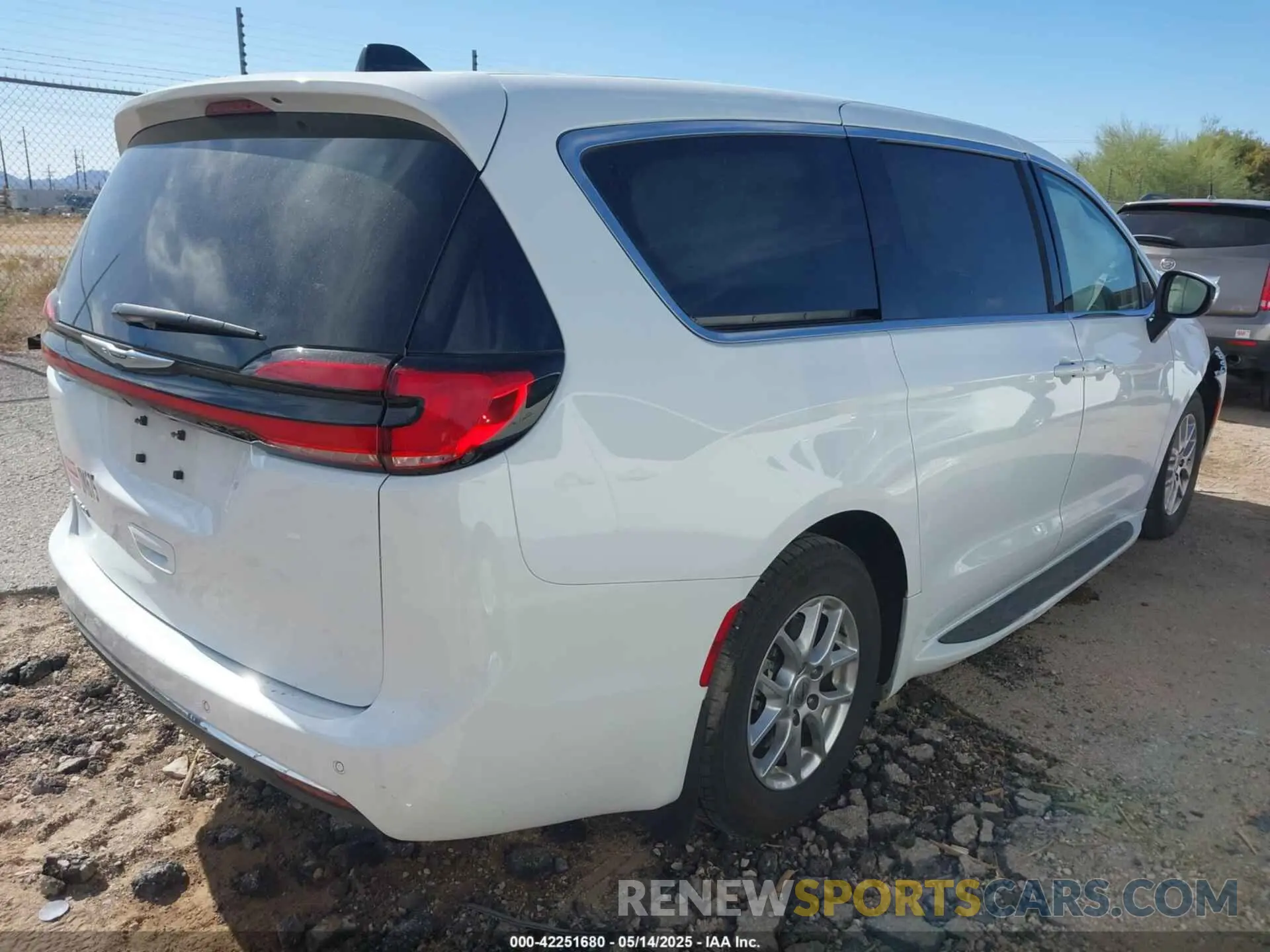 4 Photograph of a damaged car 2C4RC1BG6PR531640 CHRYSLER PACIFICA 2023