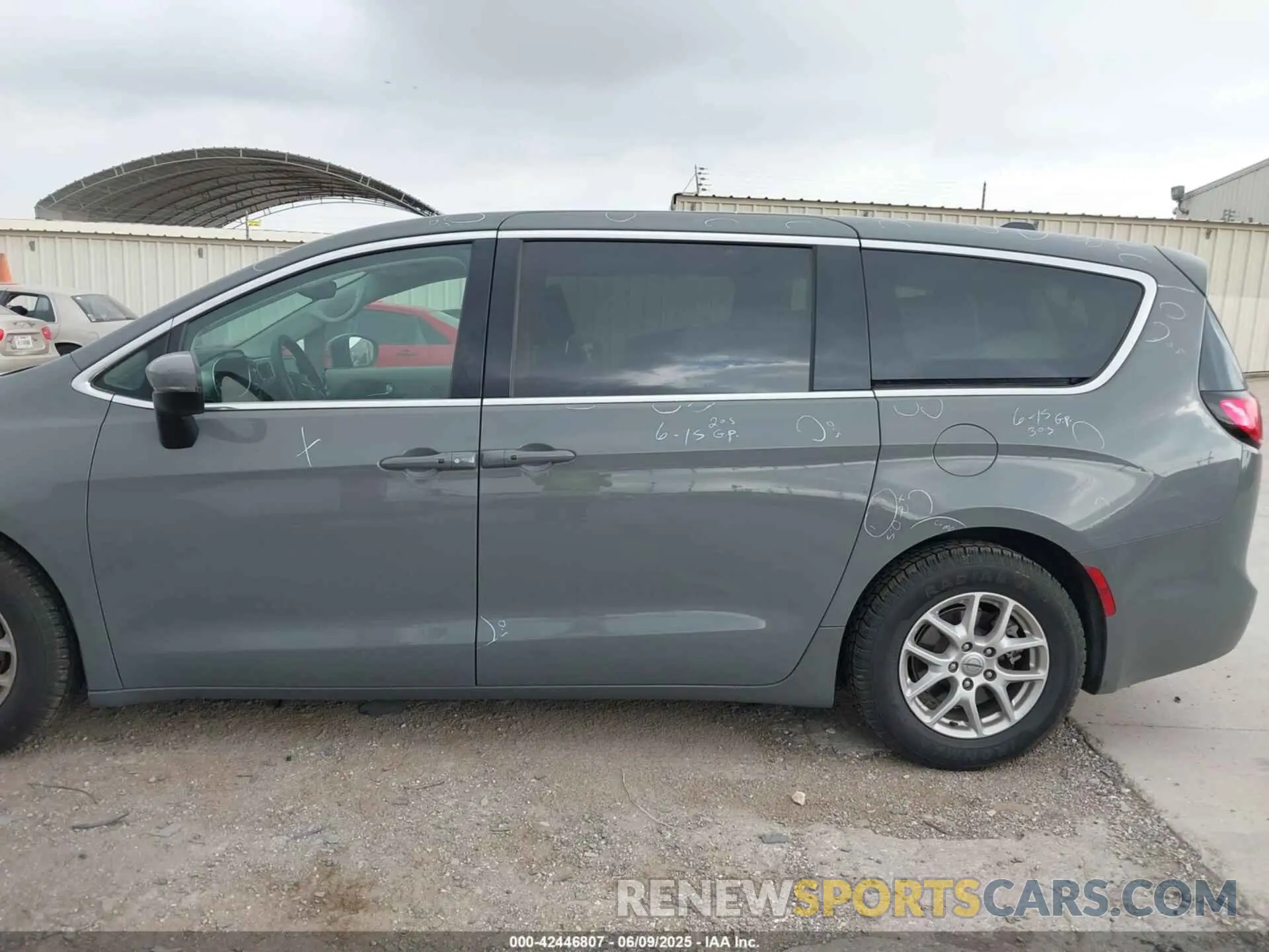 14 Photograph of a damaged car 2C4RC1BG6PR532996 CHRYSLER PACIFICA 2023