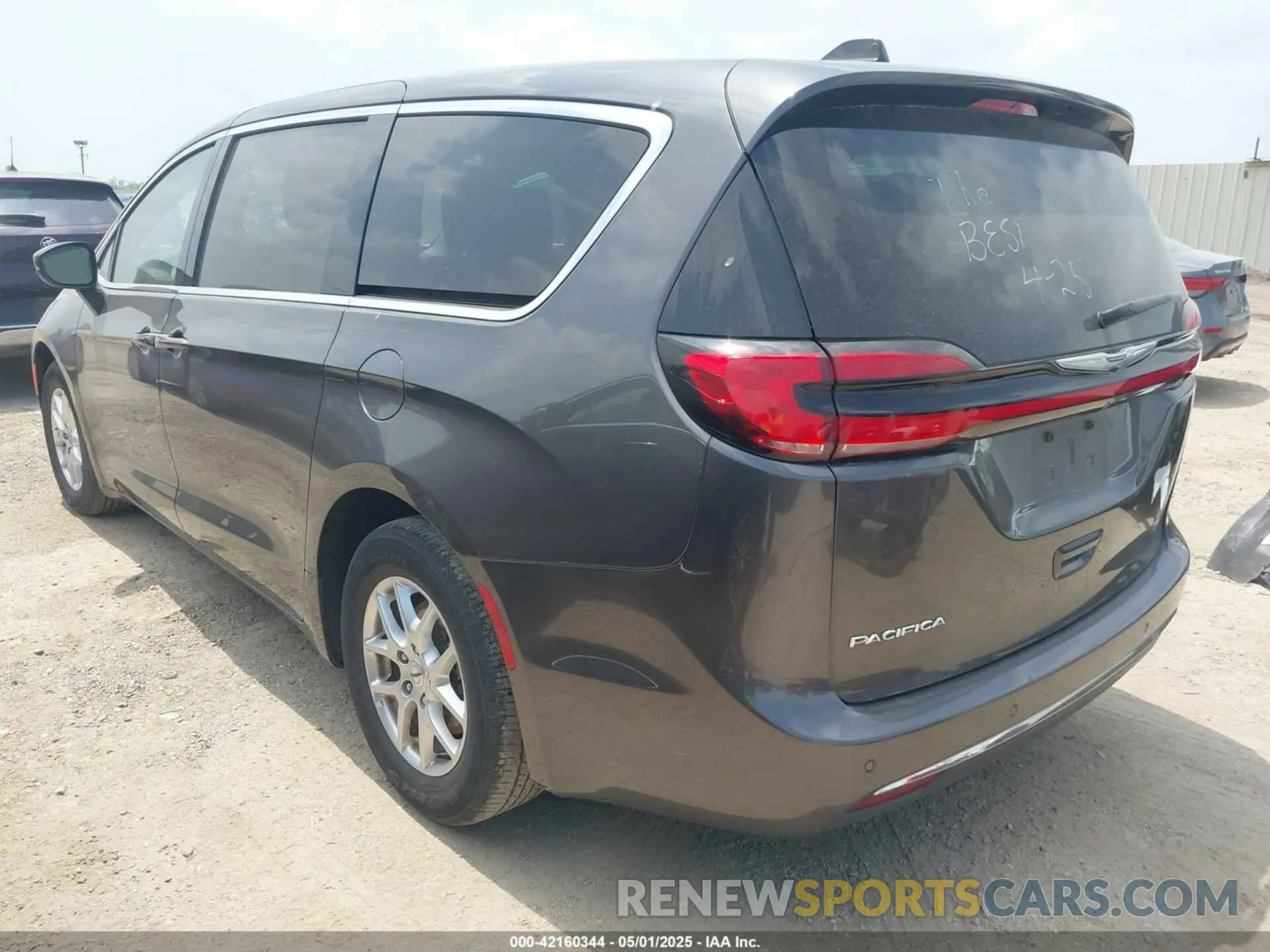 3 Photograph of a damaged car 2C4RC1BG6PR546509 CHRYSLER PACIFICA 2023