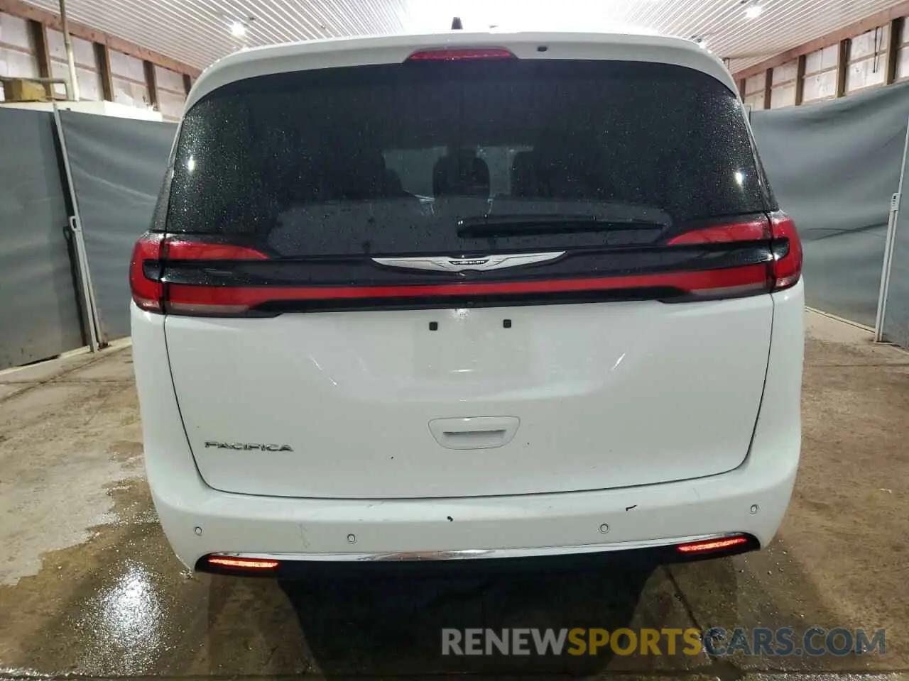 6 Photograph of a damaged car 2C4RC1BG6PR550608 CHRYSLER PACIFICA 2023