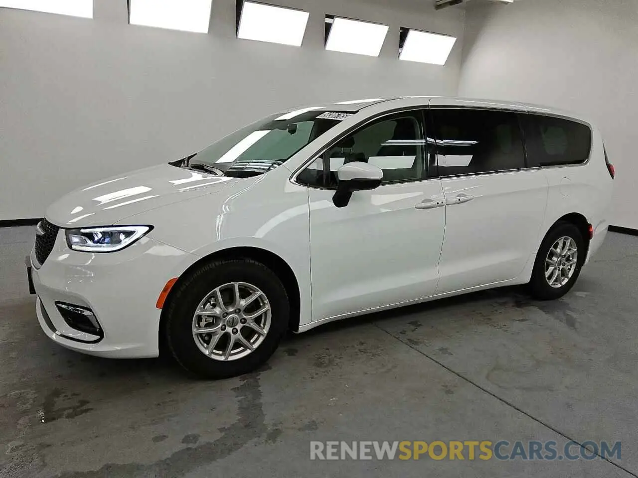 1 Photograph of a damaged car 2C4RC1BG6PR571927 CHRYSLER PACIFICA 2023