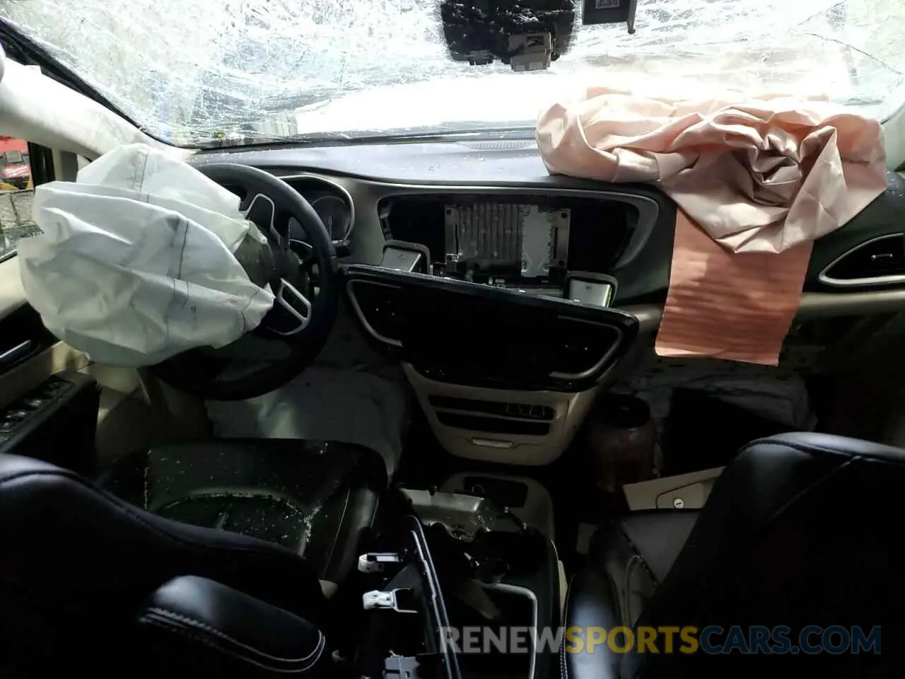 8 Photograph of a damaged car 2C4RC1BG6PR591479 CHRYSLER PACIFICA 2023