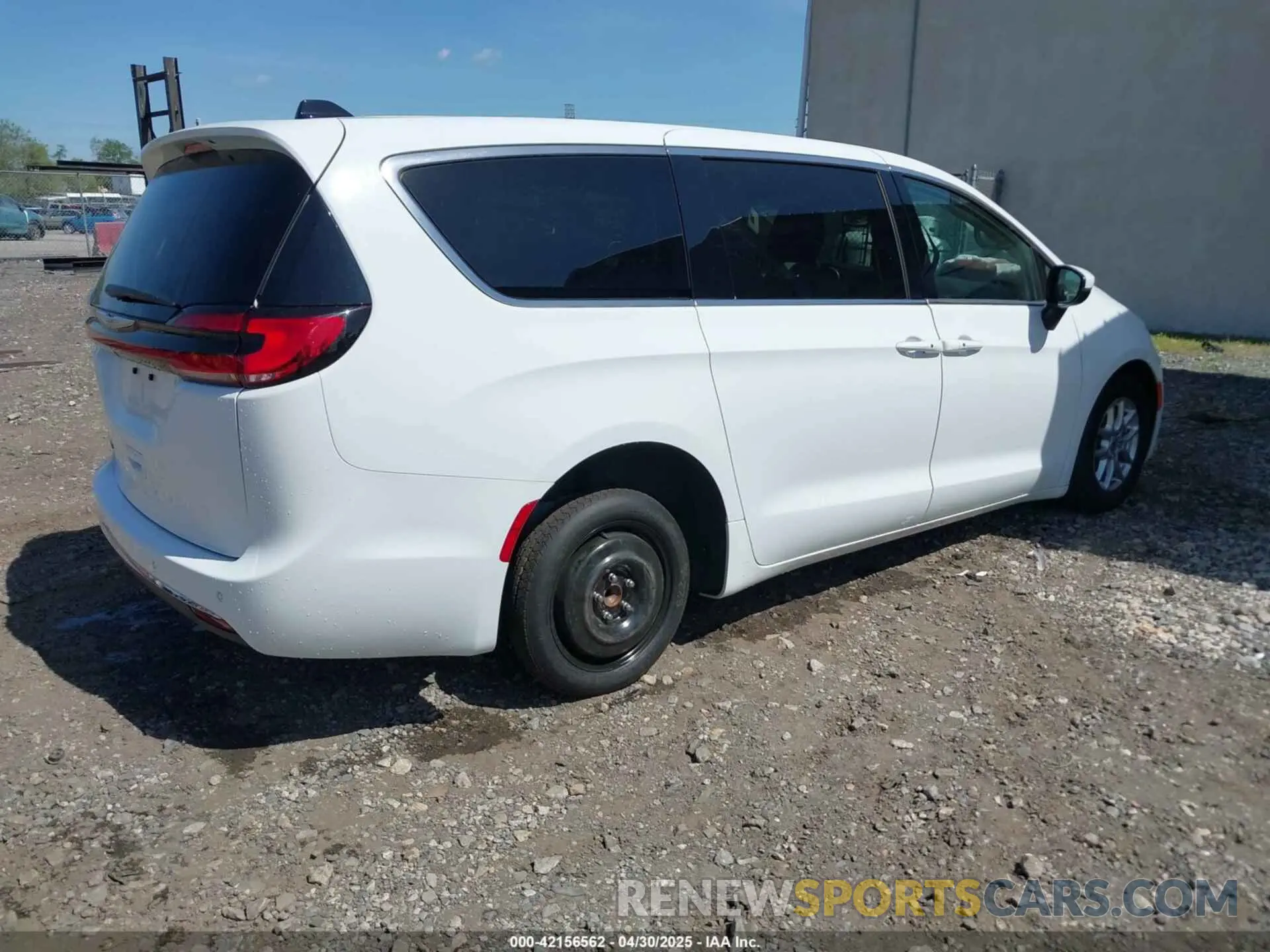 4 Photograph of a damaged car 2C4RC1BG6PR611245 CHRYSLER PACIFICA 2023