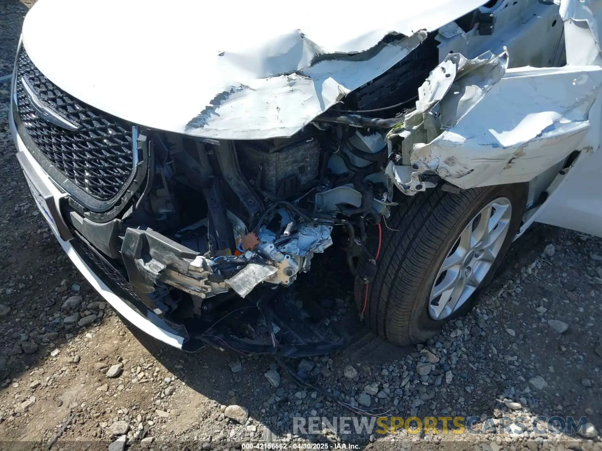 6 Photograph of a damaged car 2C4RC1BG6PR611245 CHRYSLER PACIFICA 2023