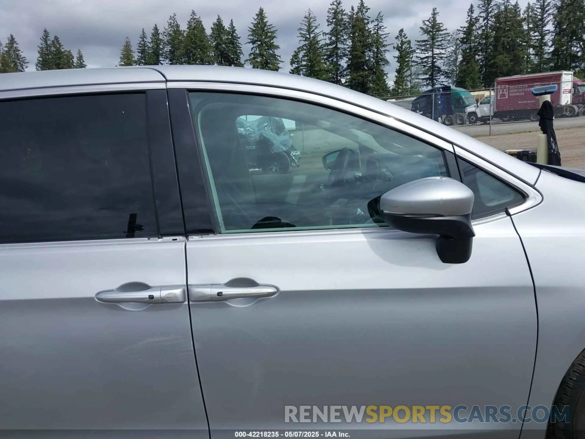 14 Photograph of a damaged car 2C4RC1BG6PR620656 CHRYSLER PACIFICA 2023