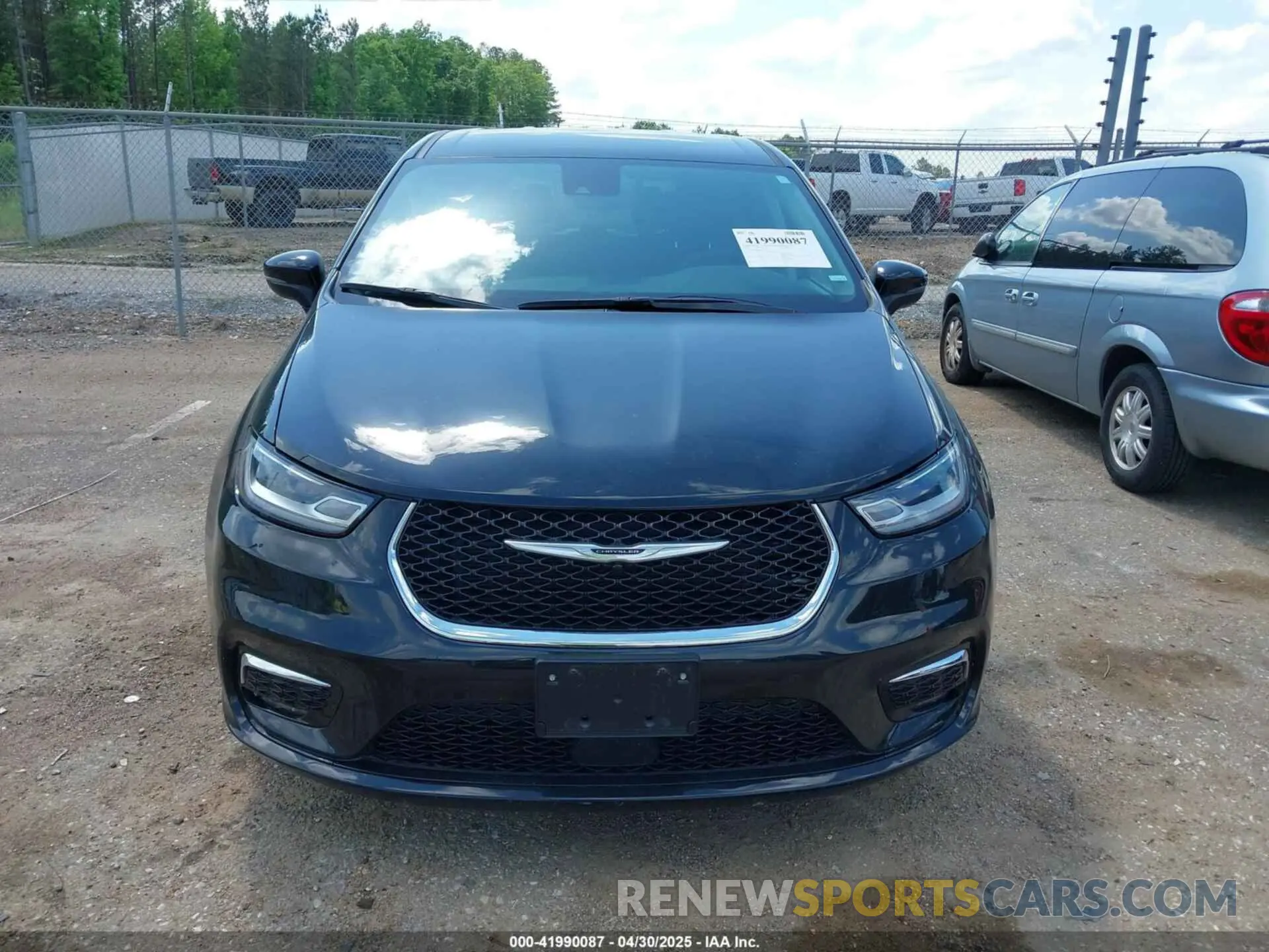 12 Photograph of a damaged car 2C4RC1BG6PR627333 CHRYSLER PACIFICA 2023