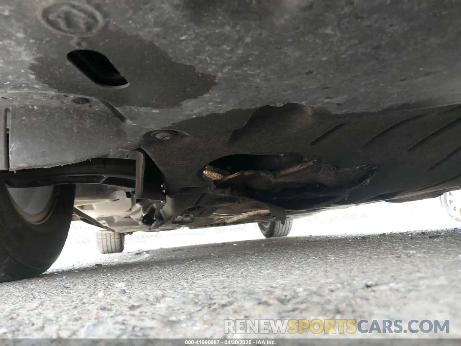 6 Photograph of a damaged car 2C4RC1BG6PR627333 CHRYSLER PACIFICA 2023
