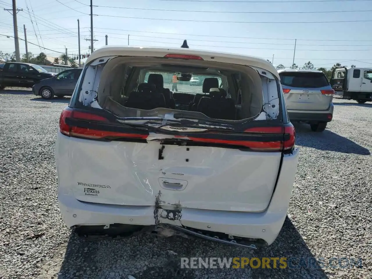 6 Photograph of a damaged car 2C4RC1BG6PR629972 CHRYSLER PACIFICA 2023