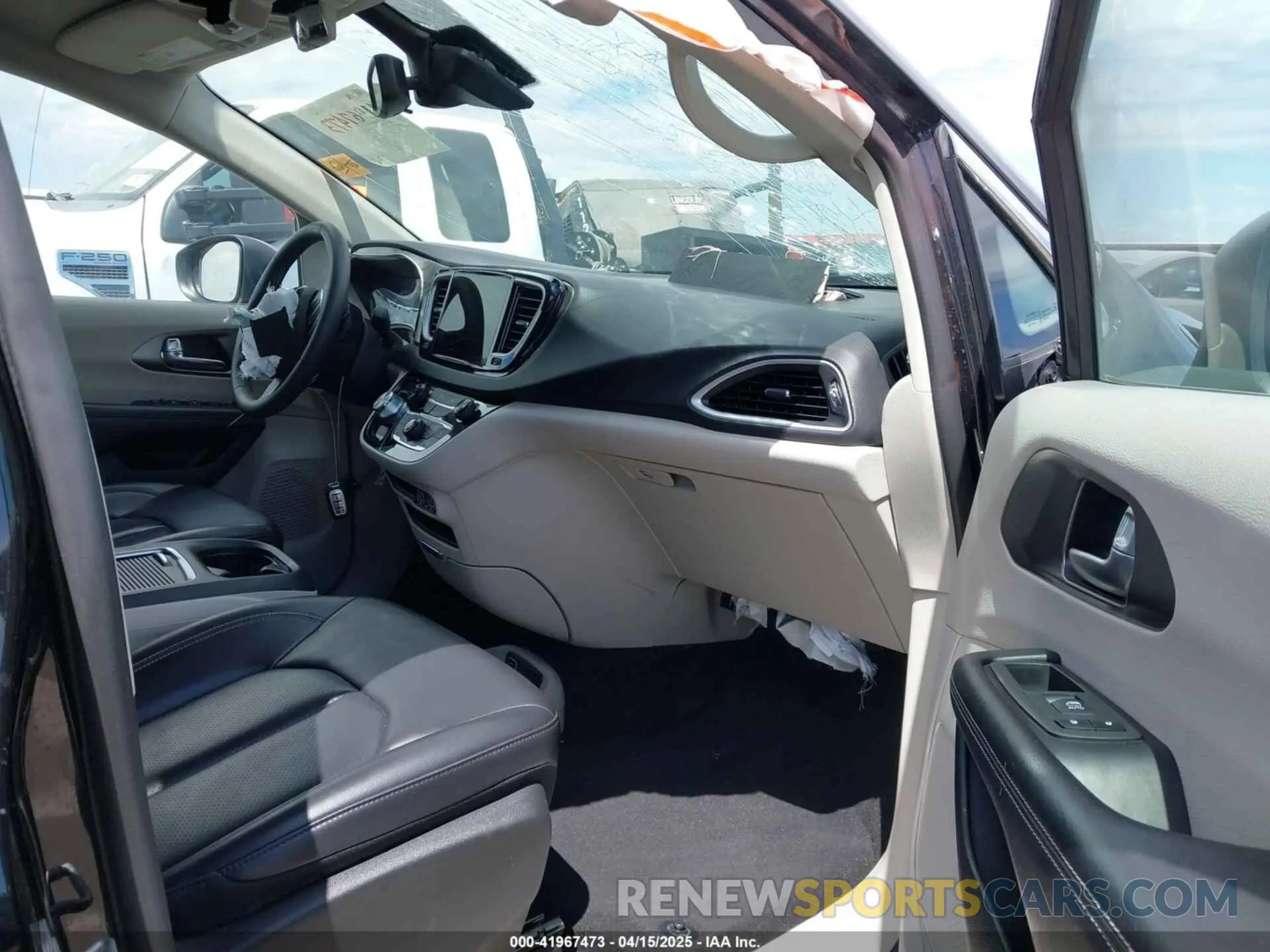 5 Photograph of a damaged car 2C4RC1BG7PR510912 CHRYSLER PACIFICA 2023
