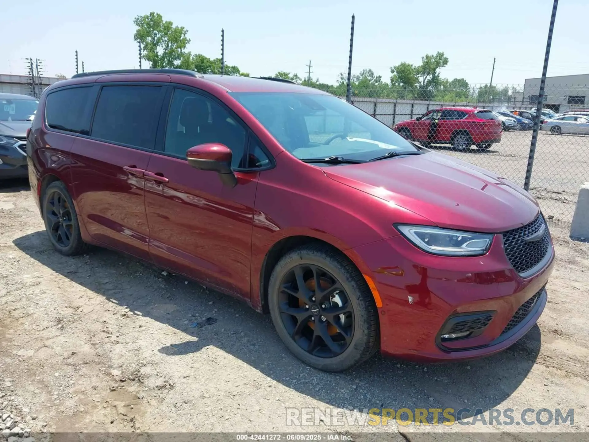 1 Photograph of a damaged car 2C4RC1BG7PR513017 CHRYSLER PACIFICA 2023