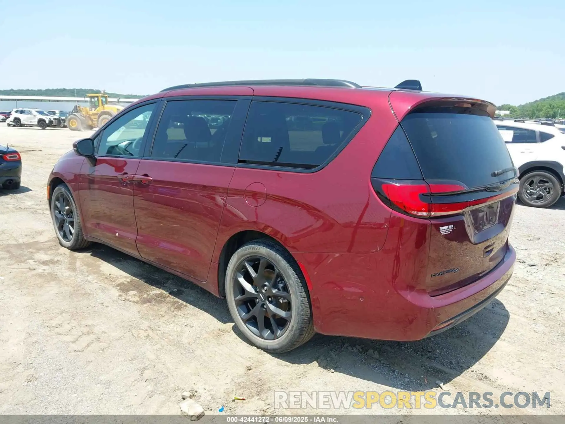 3 Photograph of a damaged car 2C4RC1BG7PR513017 CHRYSLER PACIFICA 2023