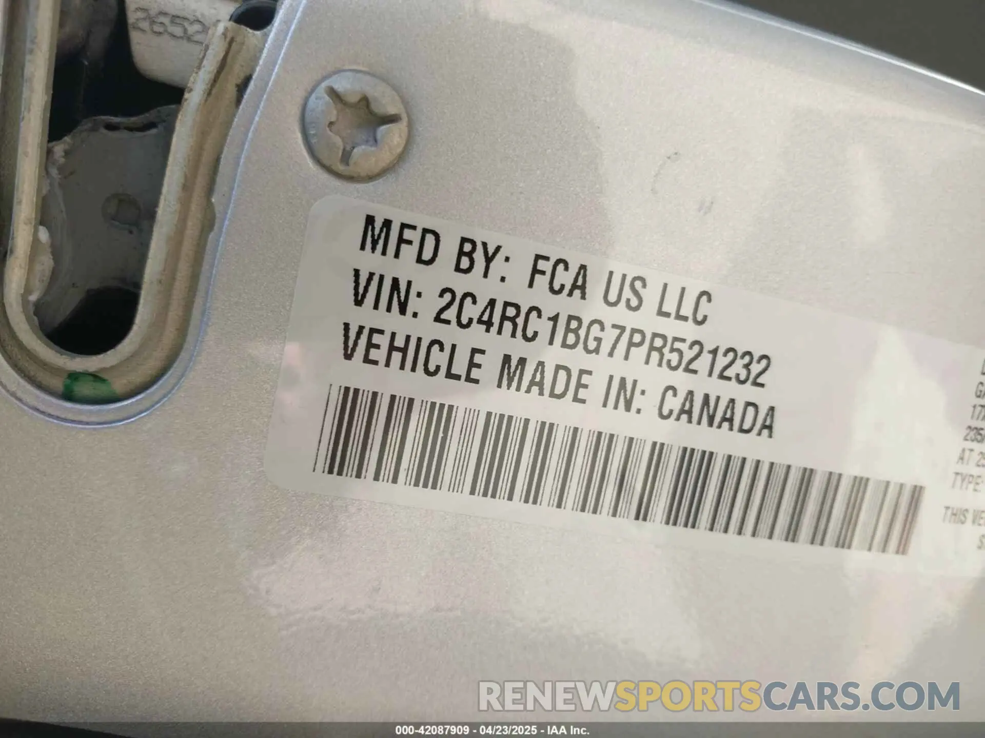 9 Photograph of a damaged car 2C4RC1BG7PR521232 CHRYSLER PACIFICA 2023