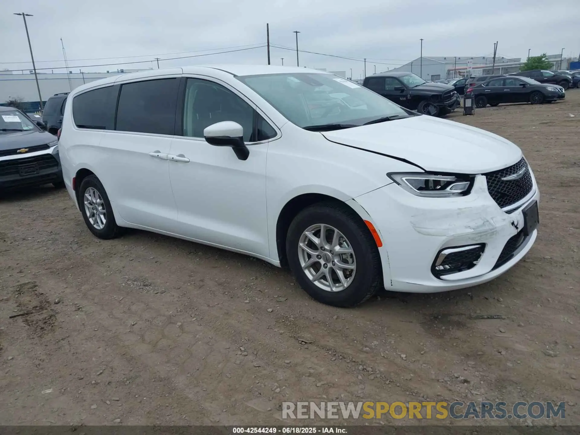 1 Photograph of a damaged car 2C4RC1BG7PR533185 CHRYSLER PACIFICA 2023