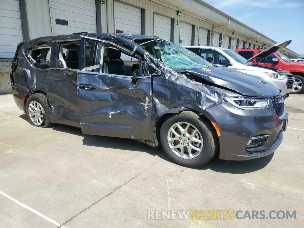 4 Photograph of a damaged car 2C4RC1BG7PR536099 CHRYSLER PACIFICA 2023