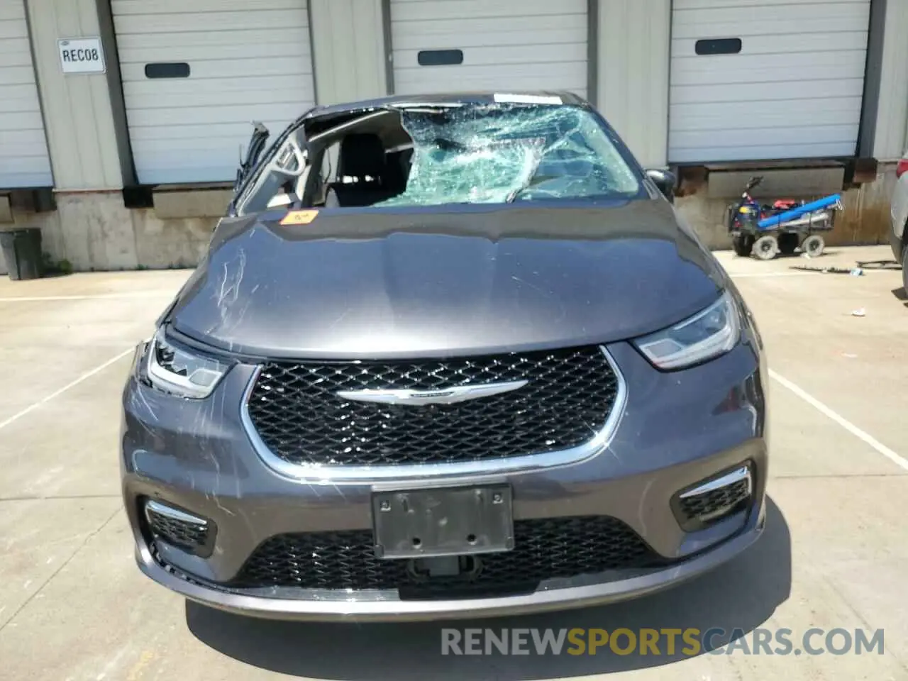5 Photograph of a damaged car 2C4RC1BG7PR536099 CHRYSLER PACIFICA 2023