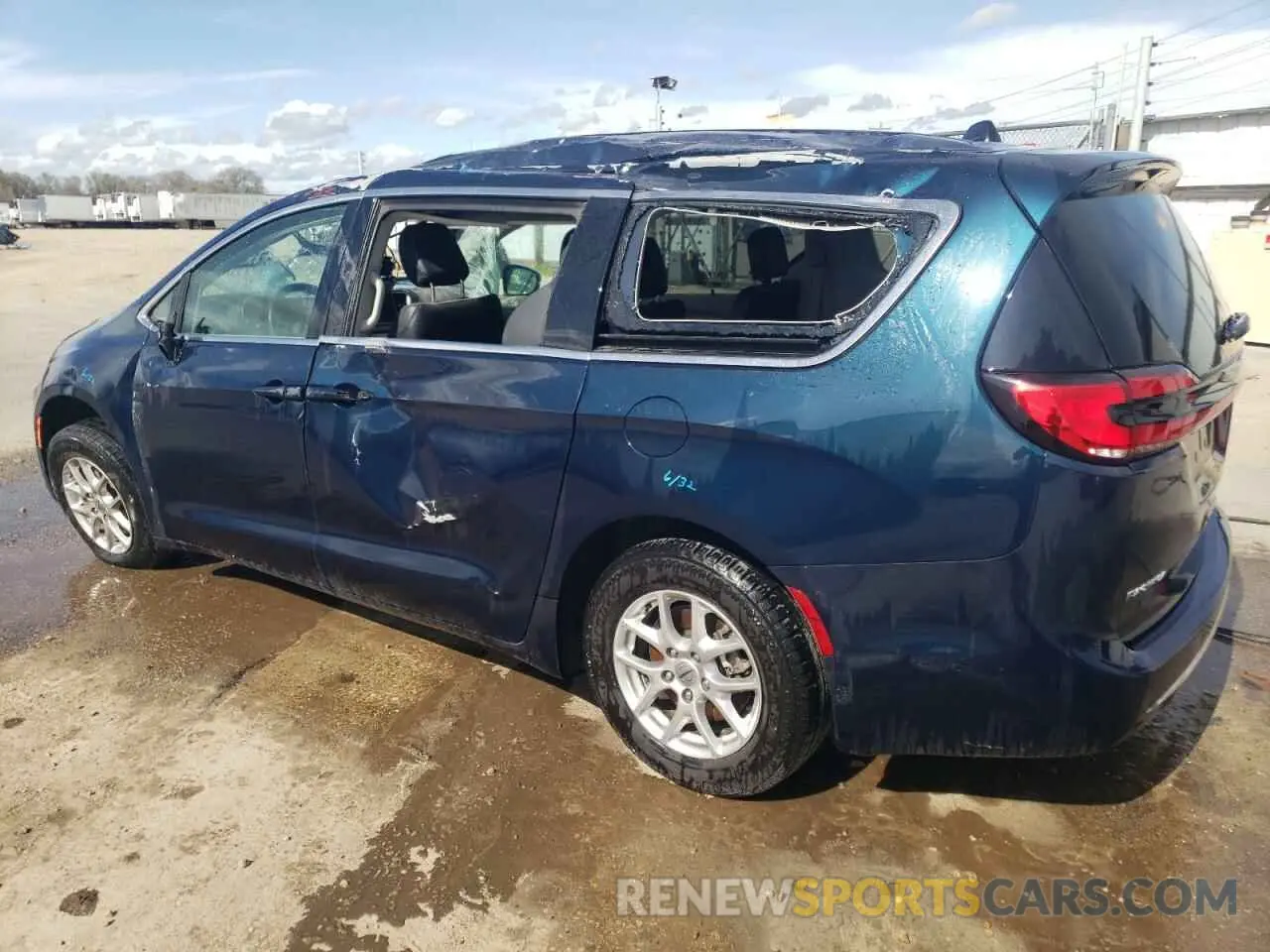 2 Photograph of a damaged car 2C4RC1BG7PR578384 CHRYSLER PACIFICA 2023