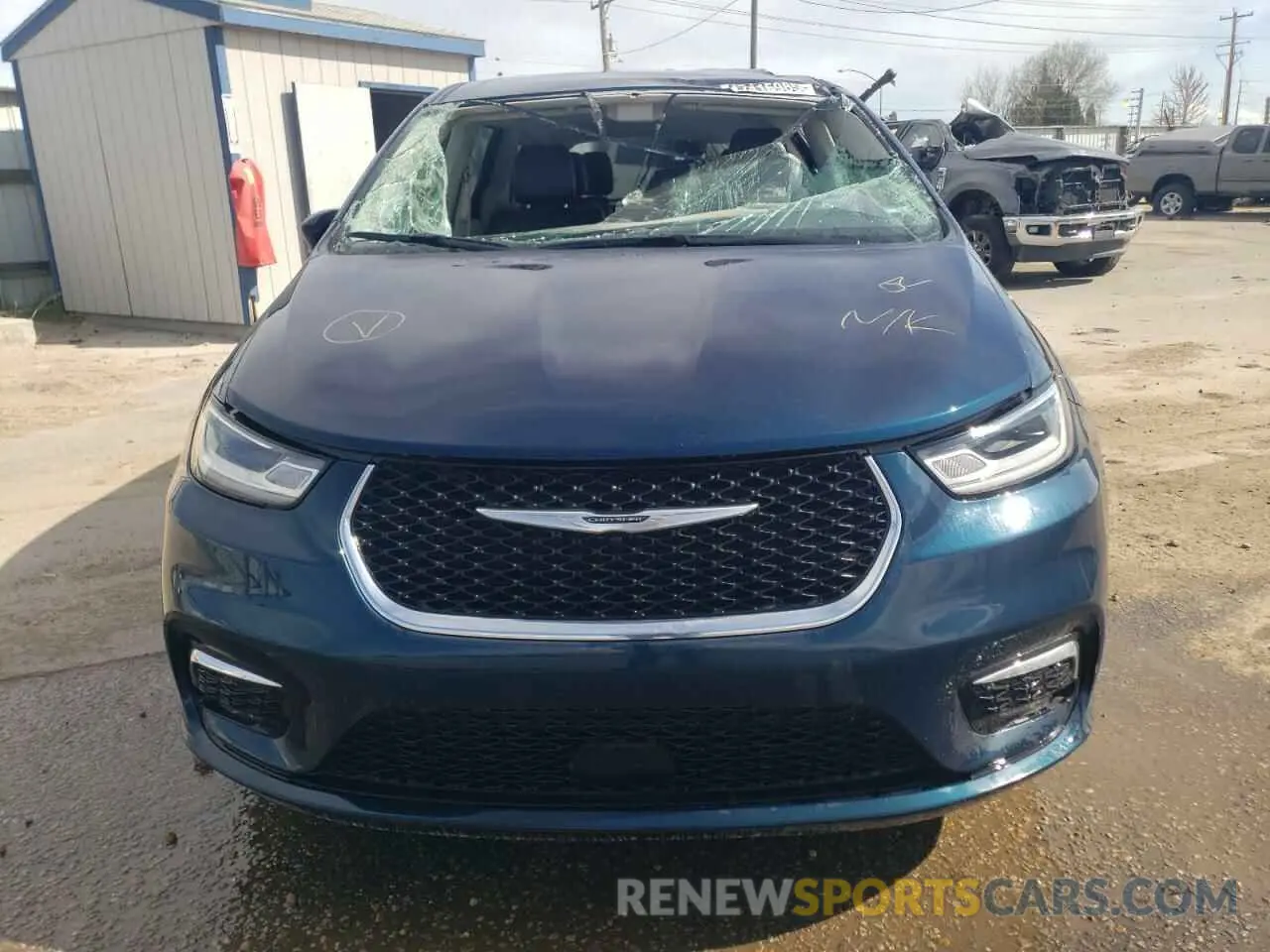 5 Photograph of a damaged car 2C4RC1BG7PR578384 CHRYSLER PACIFICA 2023