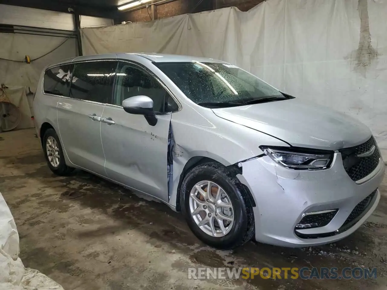 4 Photograph of a damaged car 2C4RC1BG7PR590986 CHRYSLER PACIFICA 2023