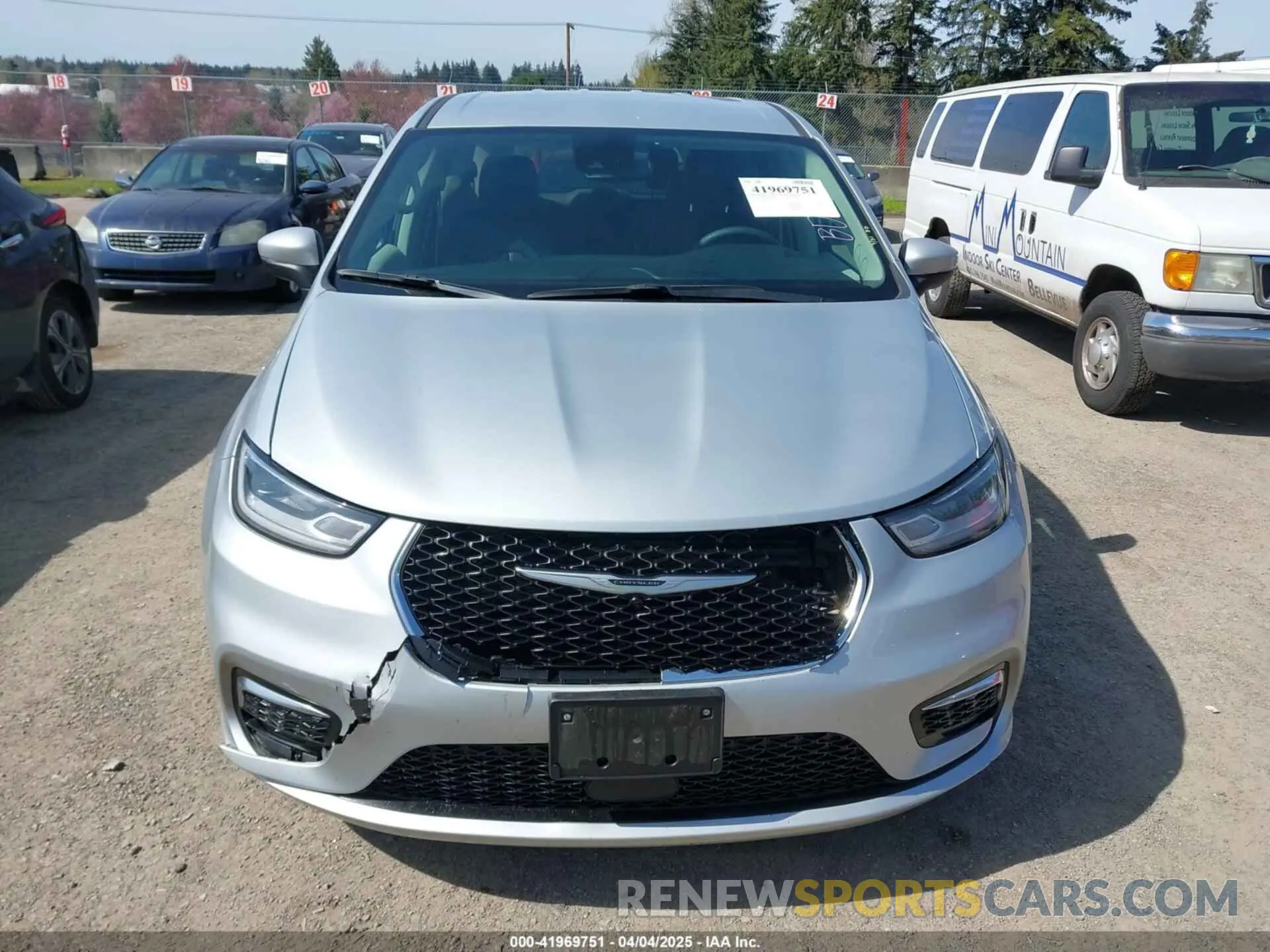 13 Photograph of a damaged car 2C4RC1BG7PR591202 CHRYSLER PACIFICA 2023