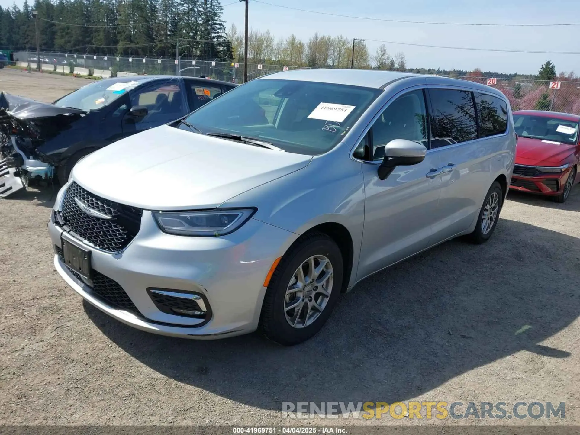 2 Photograph of a damaged car 2C4RC1BG7PR591202 CHRYSLER PACIFICA 2023
