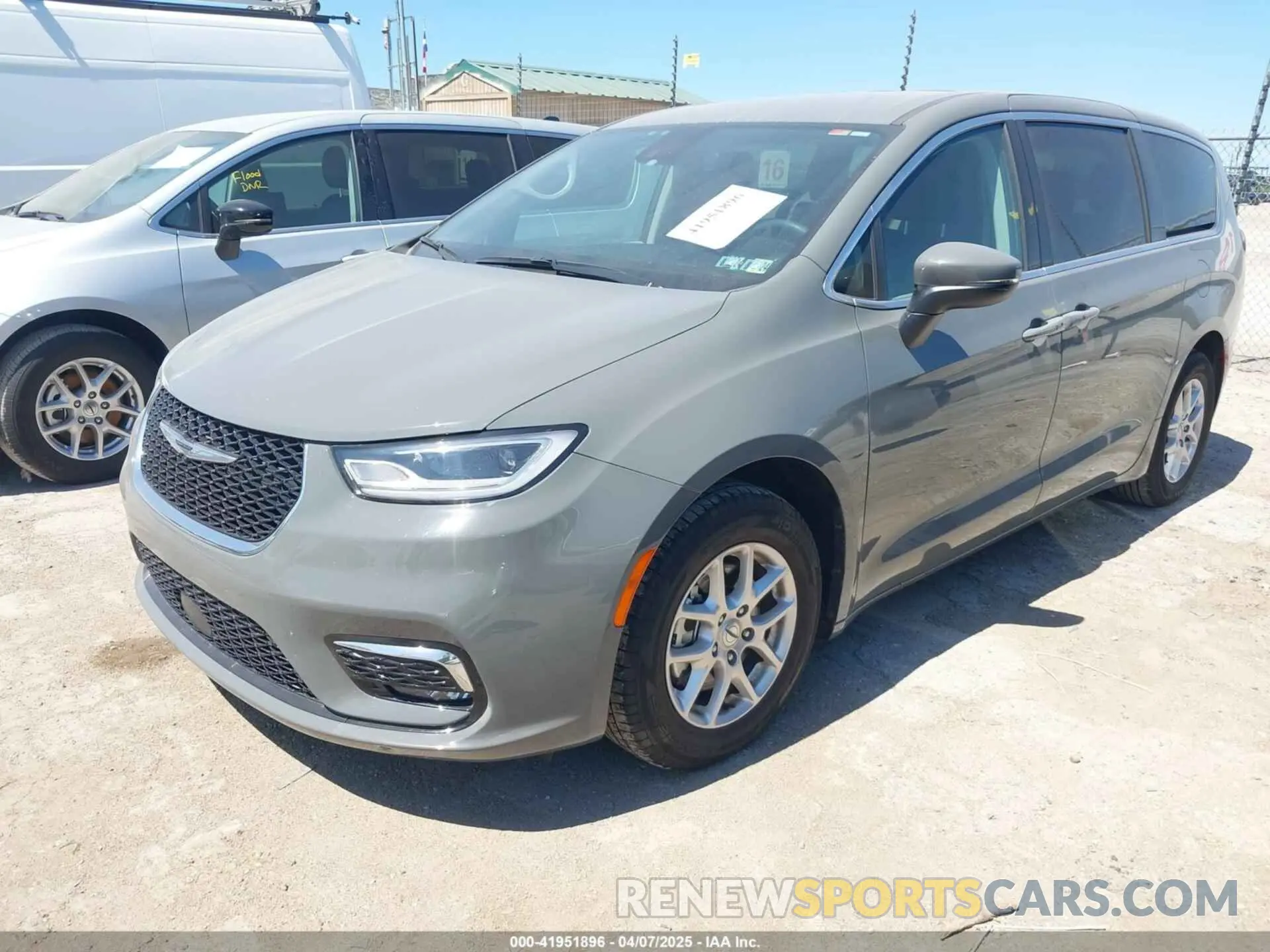 2 Photograph of a damaged car 2C4RC1BG7PR607110 CHRYSLER PACIFICA 2023