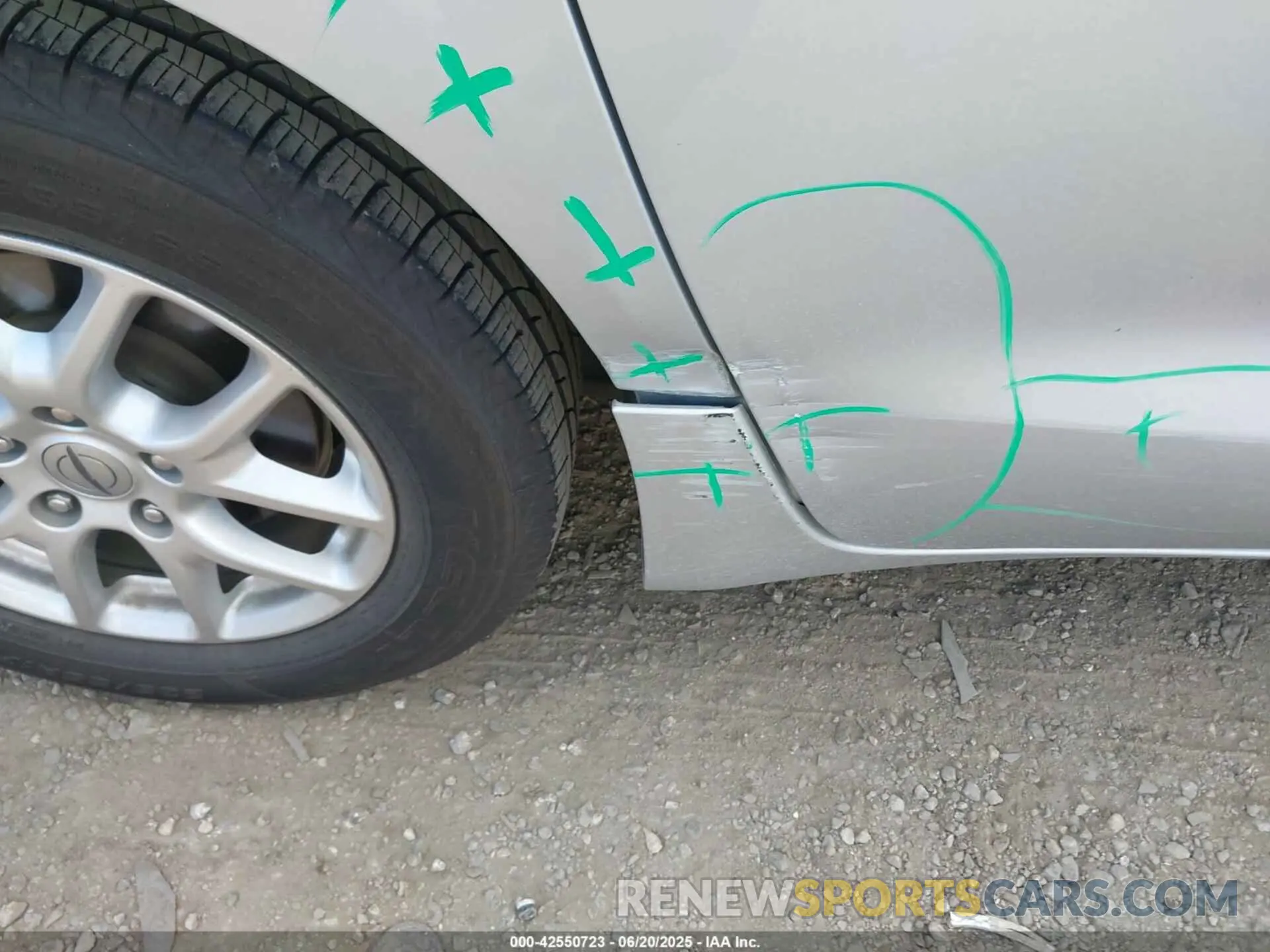 19 Photograph of a damaged car 2C4RC1BG7PR624229 CHRYSLER PACIFICA 2023