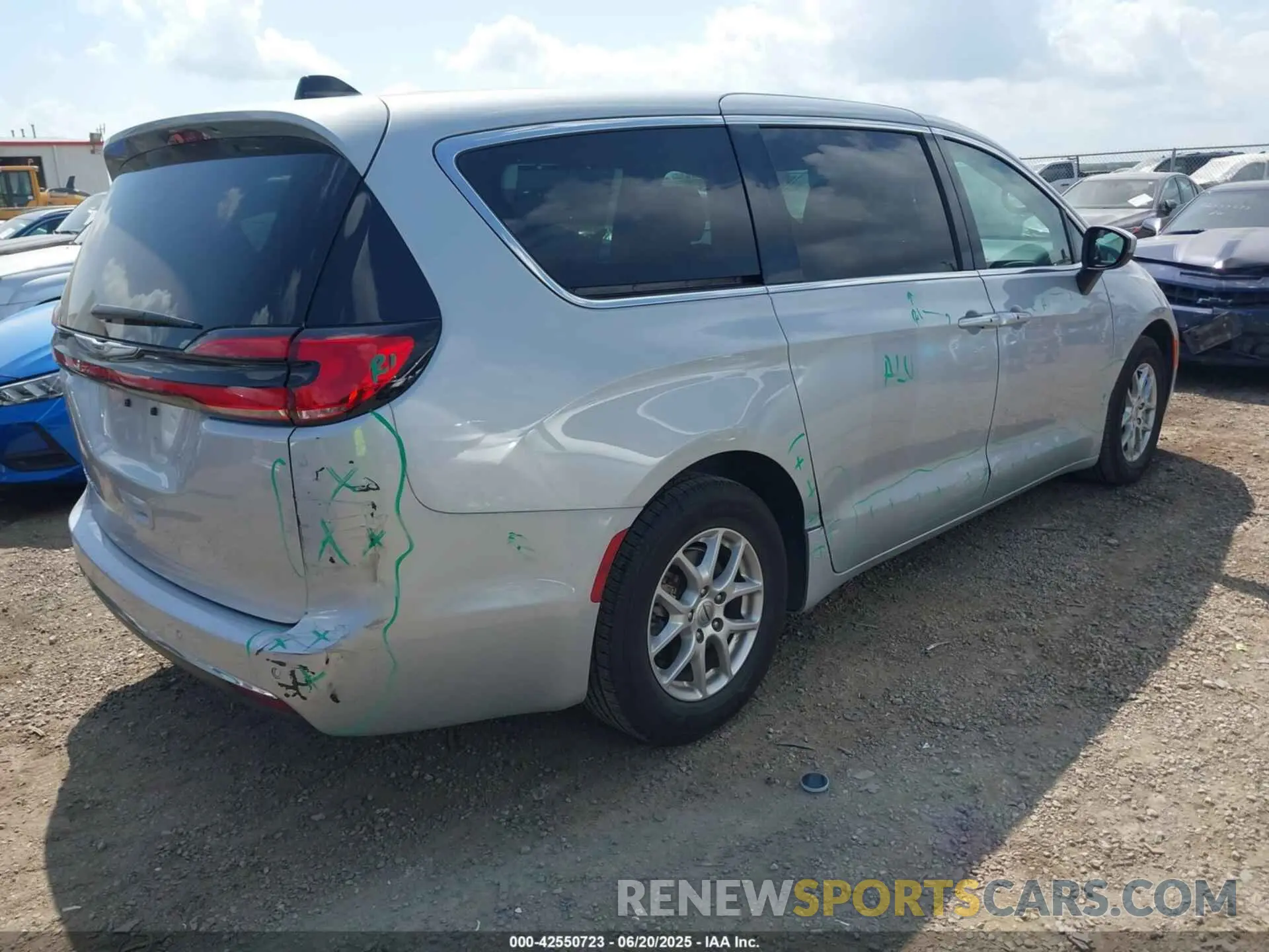 4 Photograph of a damaged car 2C4RC1BG7PR624229 CHRYSLER PACIFICA 2023