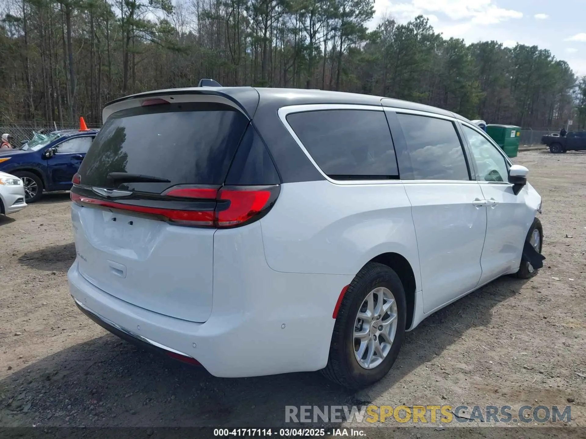 4 Photograph of a damaged car 2C4RC1BG7PR629530 CHRYSLER PACIFICA 2023