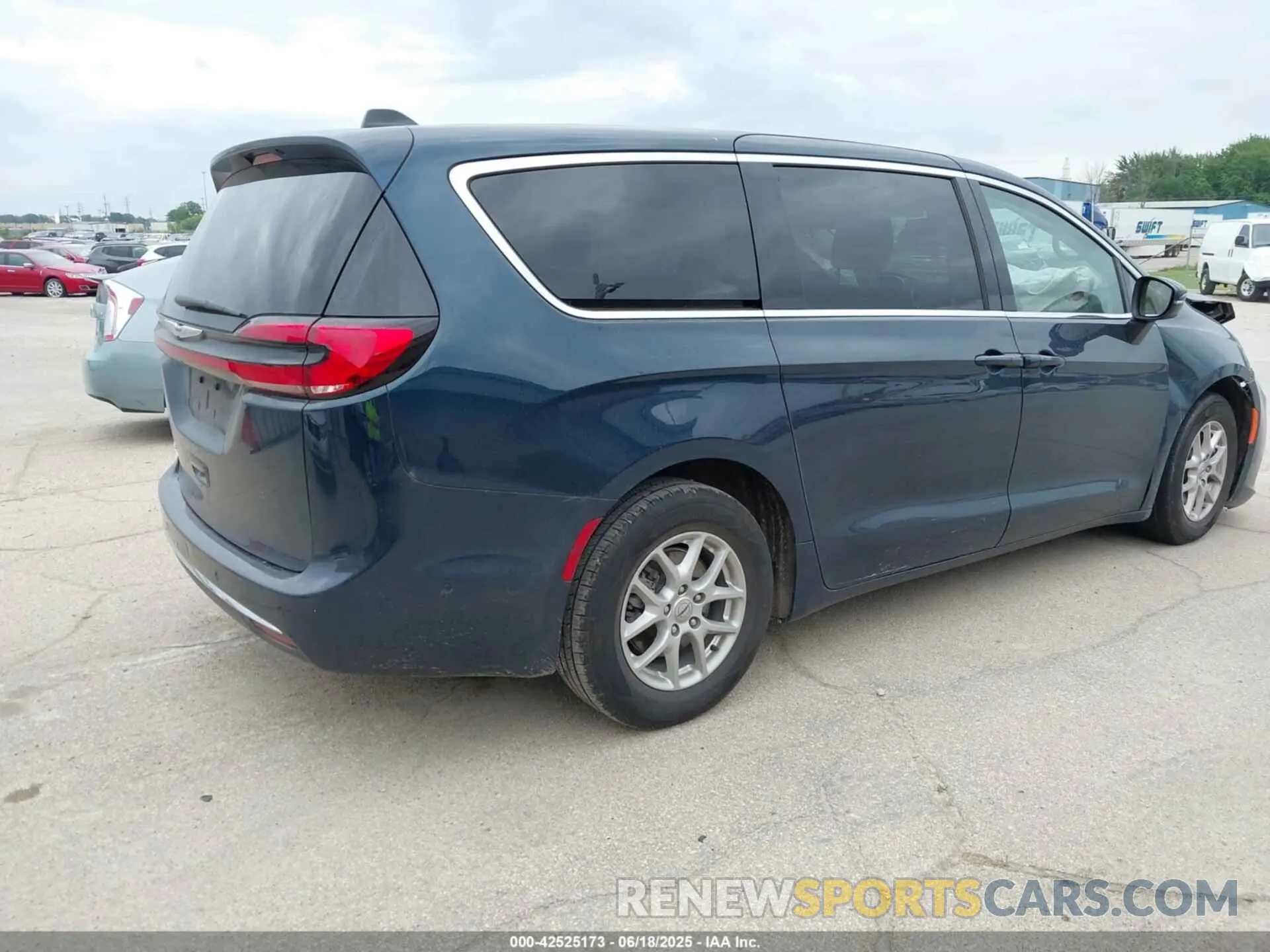 4 Photograph of a damaged car 2C4RC1BG8PR526374 CHRYSLER PACIFICA 2023