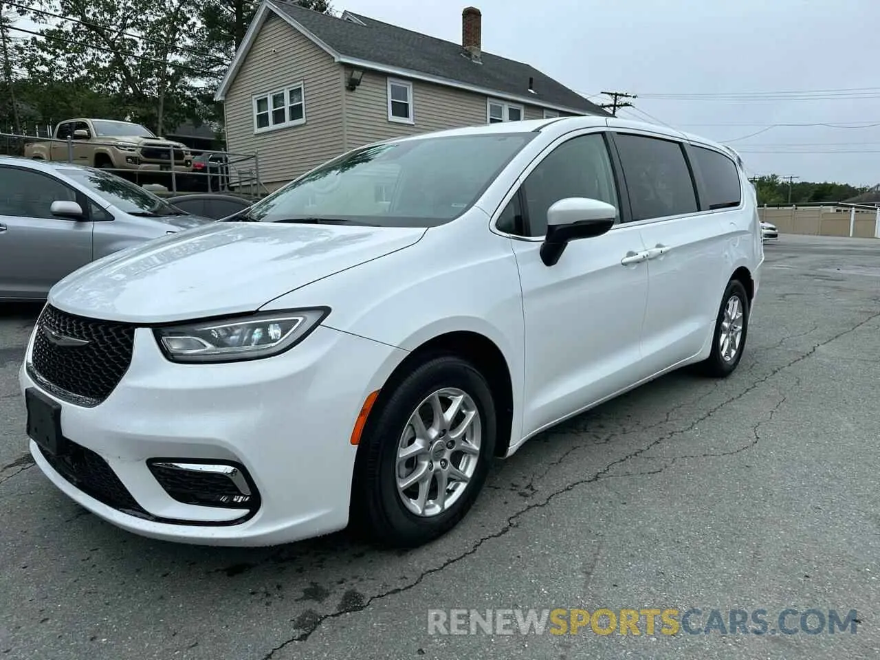 1 Photograph of a damaged car 2C4RC1BG8PR529226 CHRYSLER PACIFICA 2023