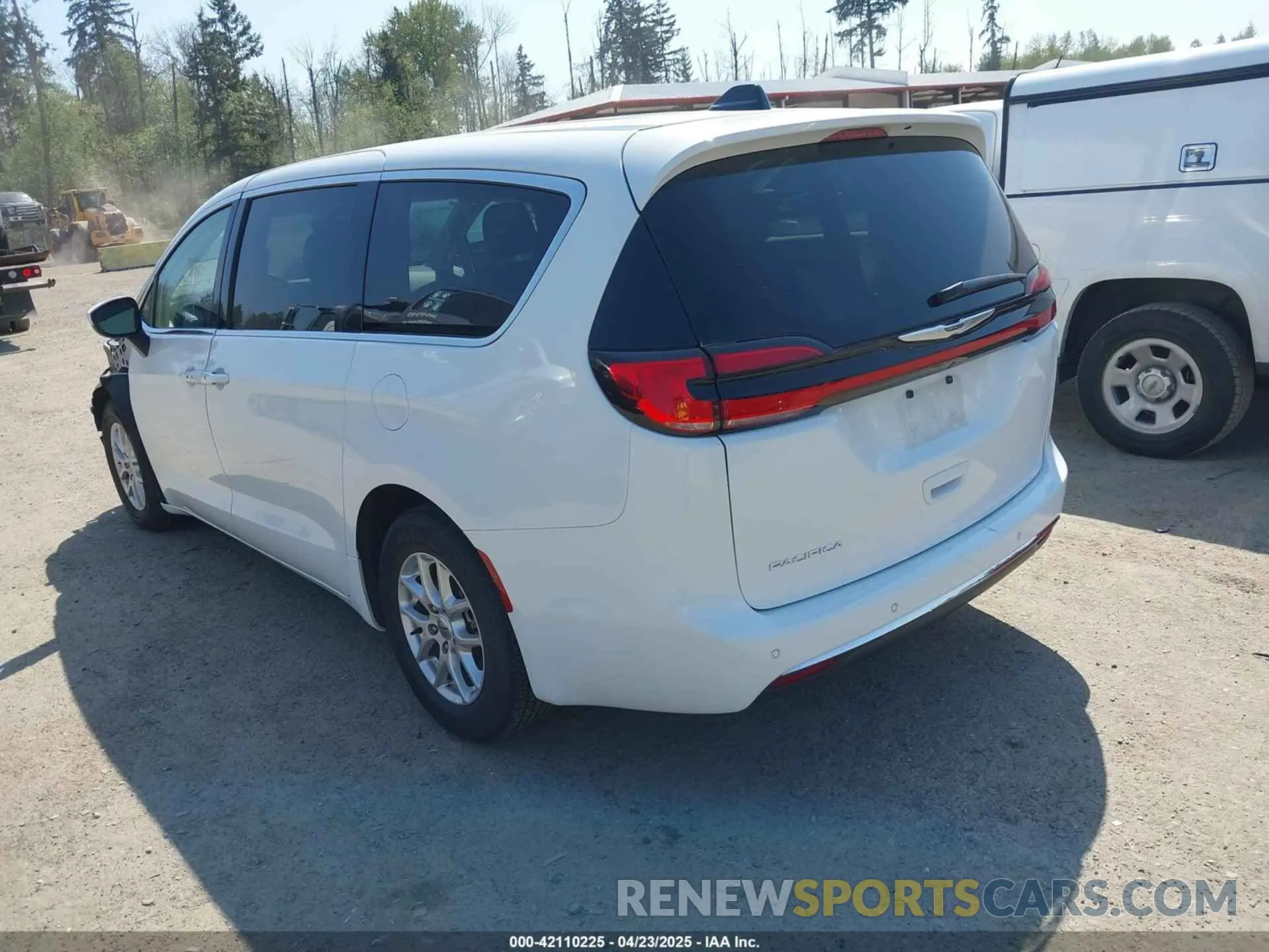 3 Photograph of a damaged car 2C4RC1BG8PR560119 CHRYSLER PACIFICA 2023