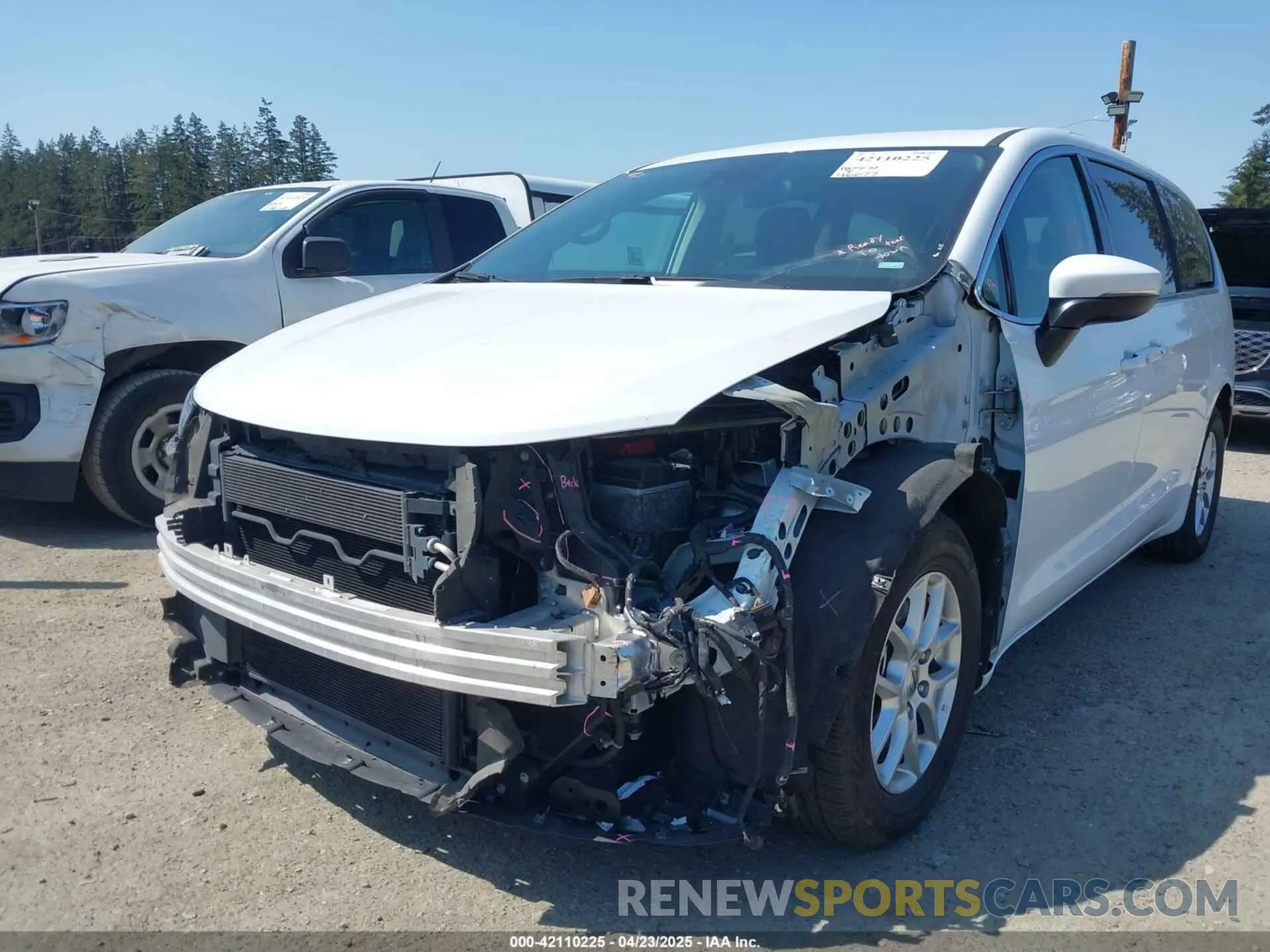 6 Photograph of a damaged car 2C4RC1BG8PR560119 CHRYSLER PACIFICA 2023